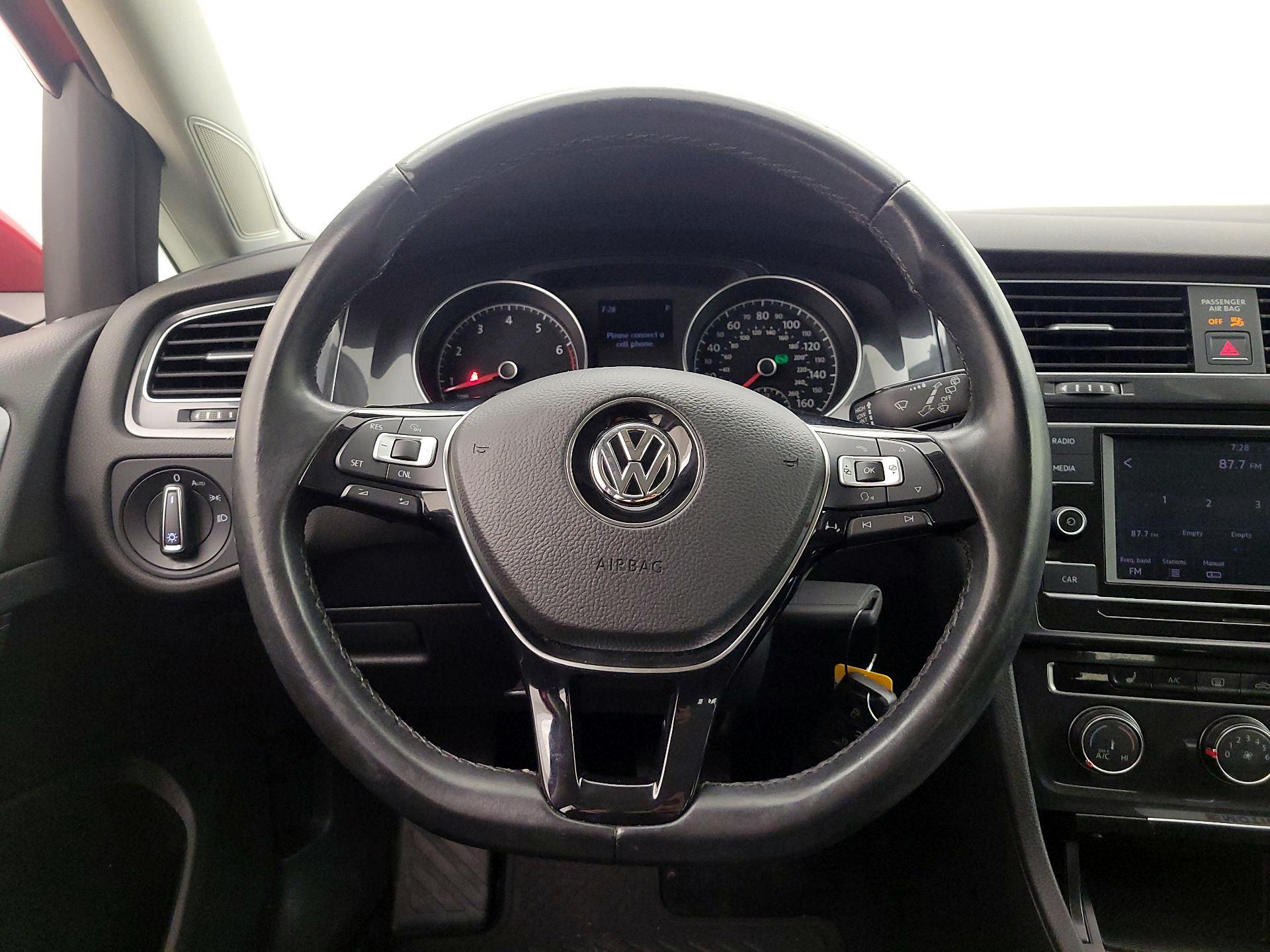 Thumbnail: 2018 Volkswagen Golf - 10