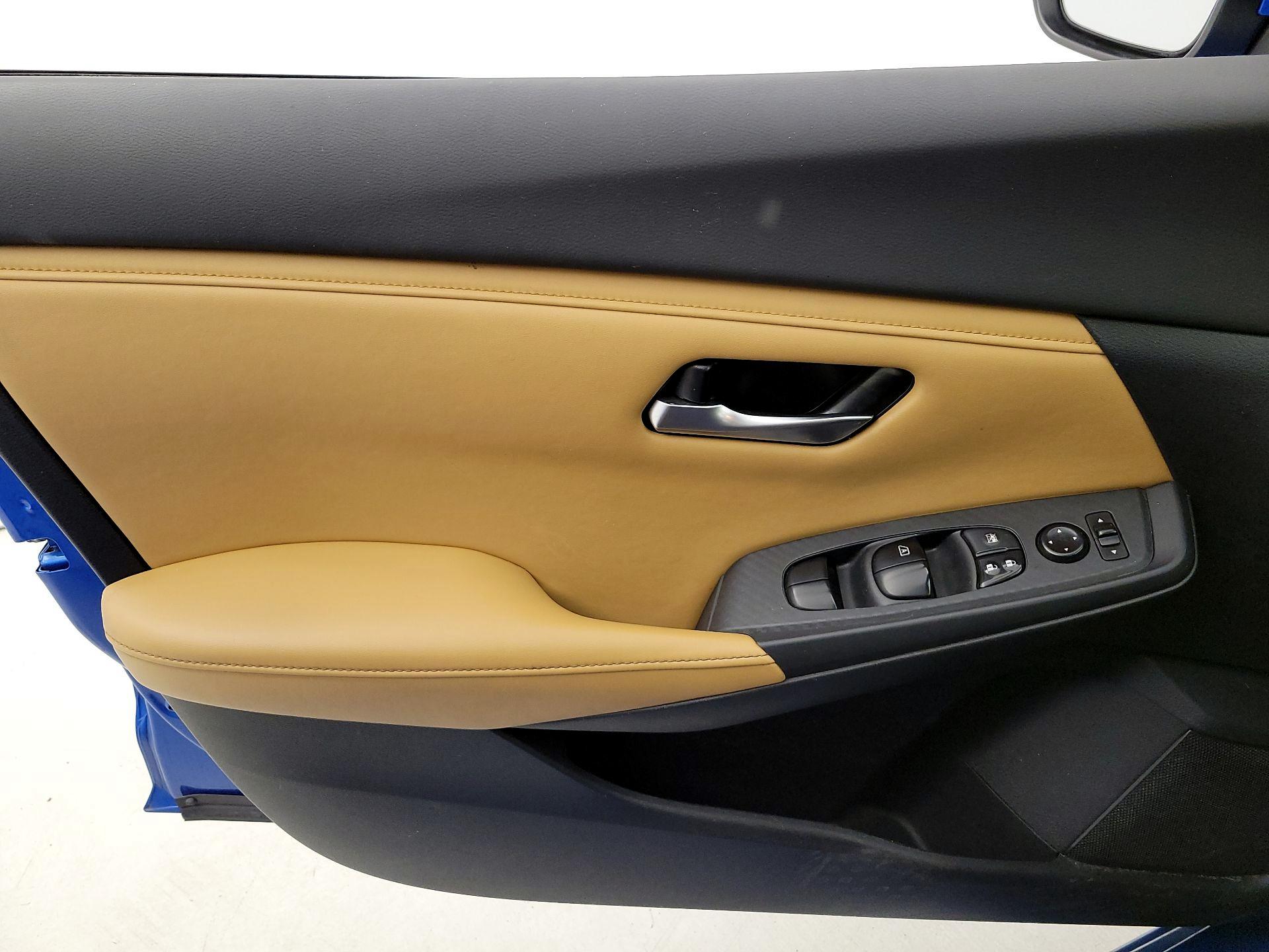 Thumbnail: 2021 Nissan Sentra - 12