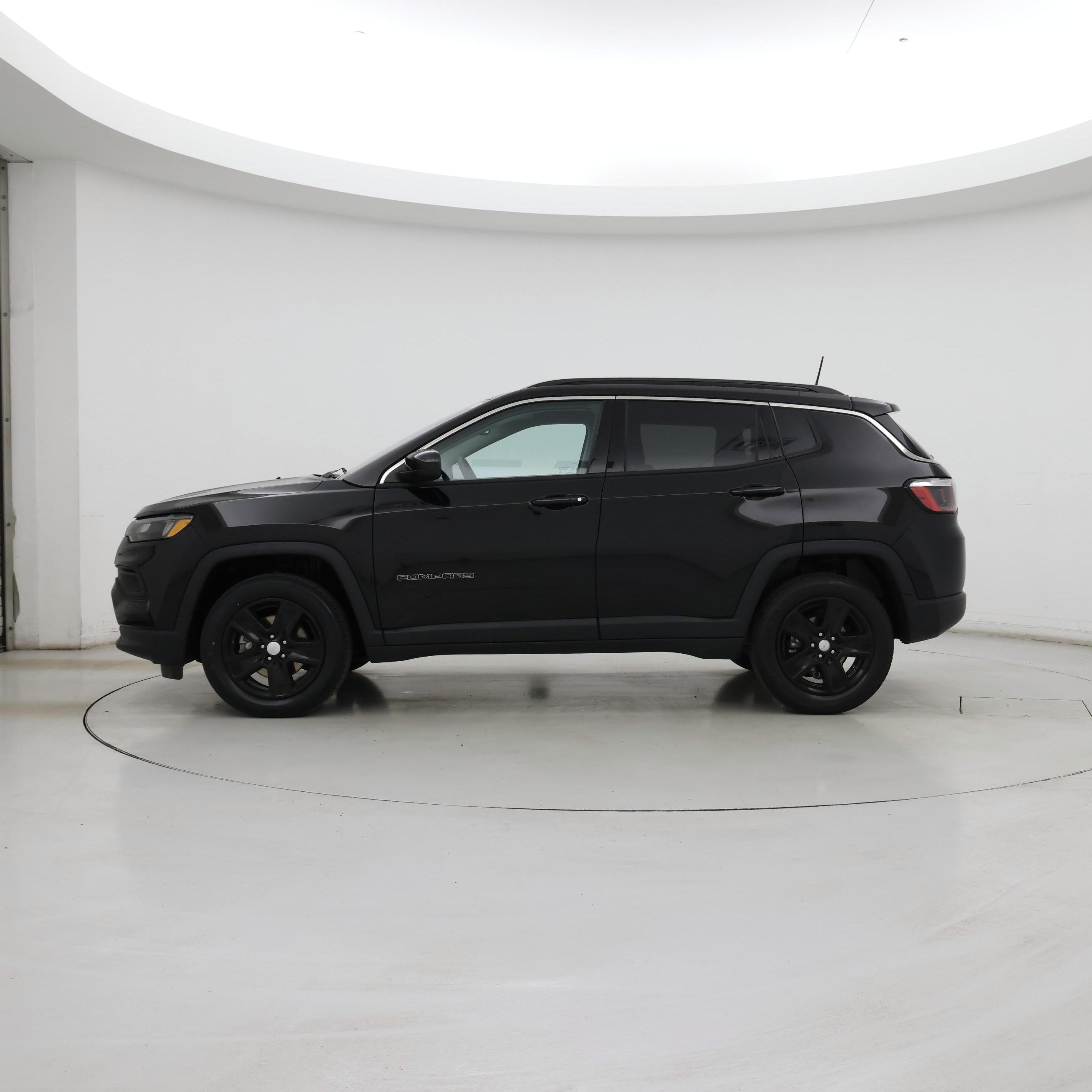 Thumbnail: 2022 Jeep Compass - 3