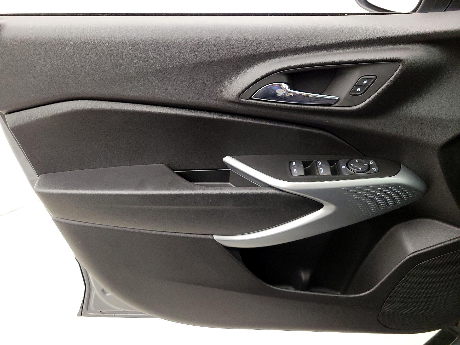 Thumbnail: 2025 Chevrolet Trax - 12