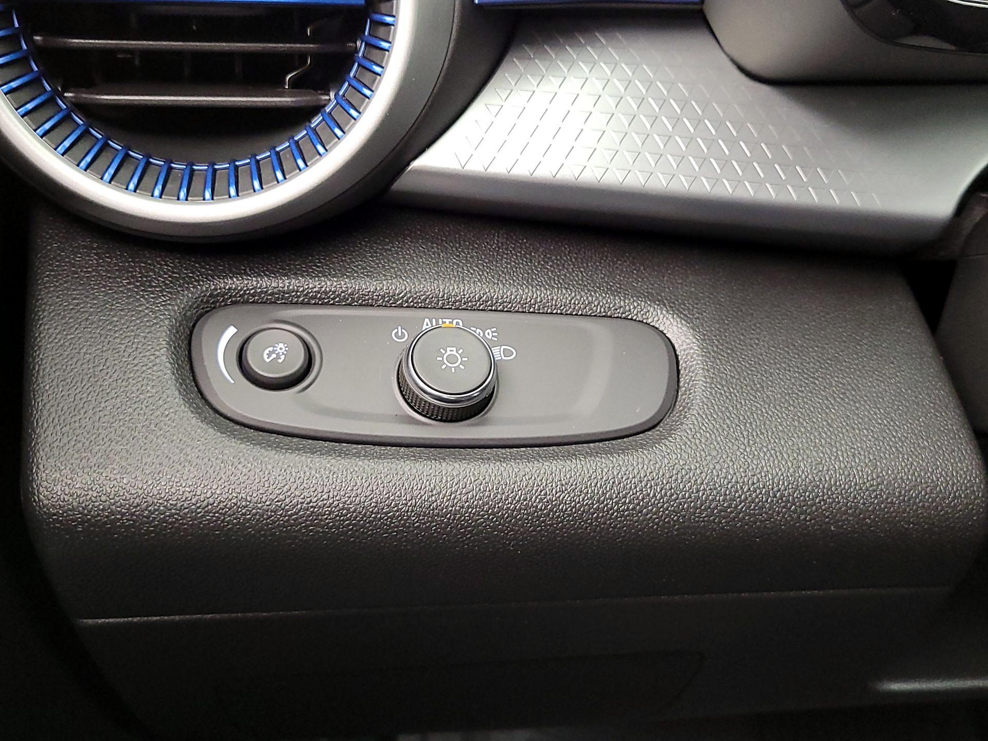 Thumbnail: 2025 Chevrolet Trax - 13