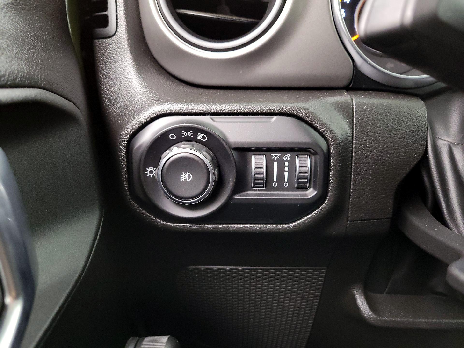 Thumbnail: 2022 Jeep Wrangler - 13