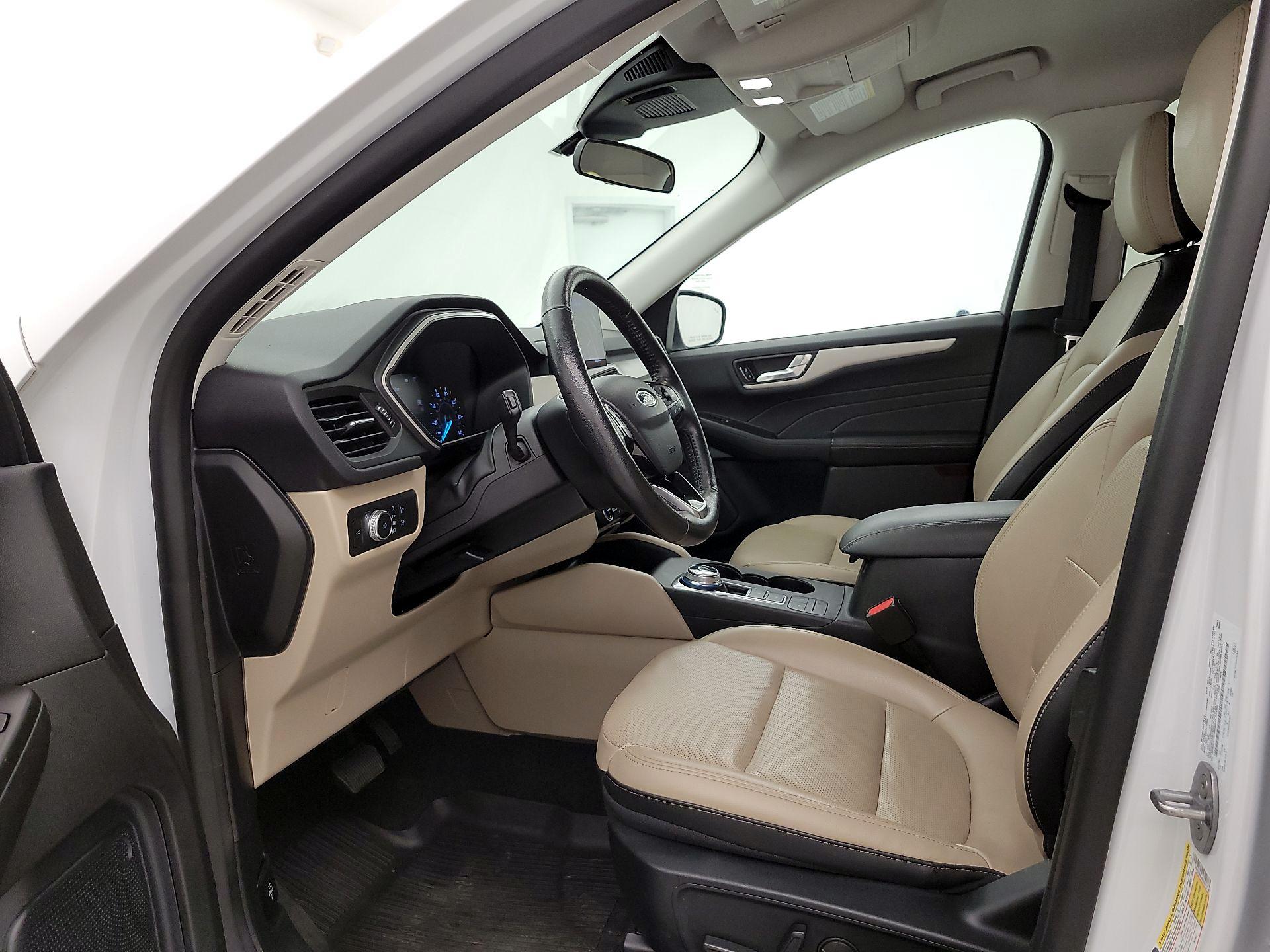 Thumbnail: 2021 Ford Escape - 11