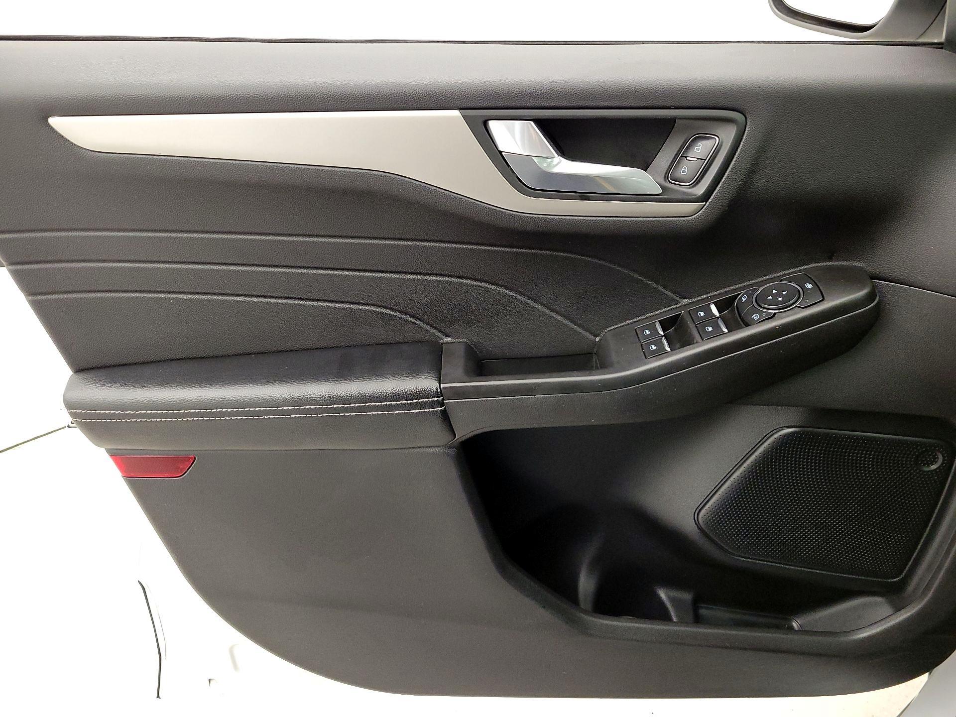 Thumbnail: 2021 Ford Escape - 12