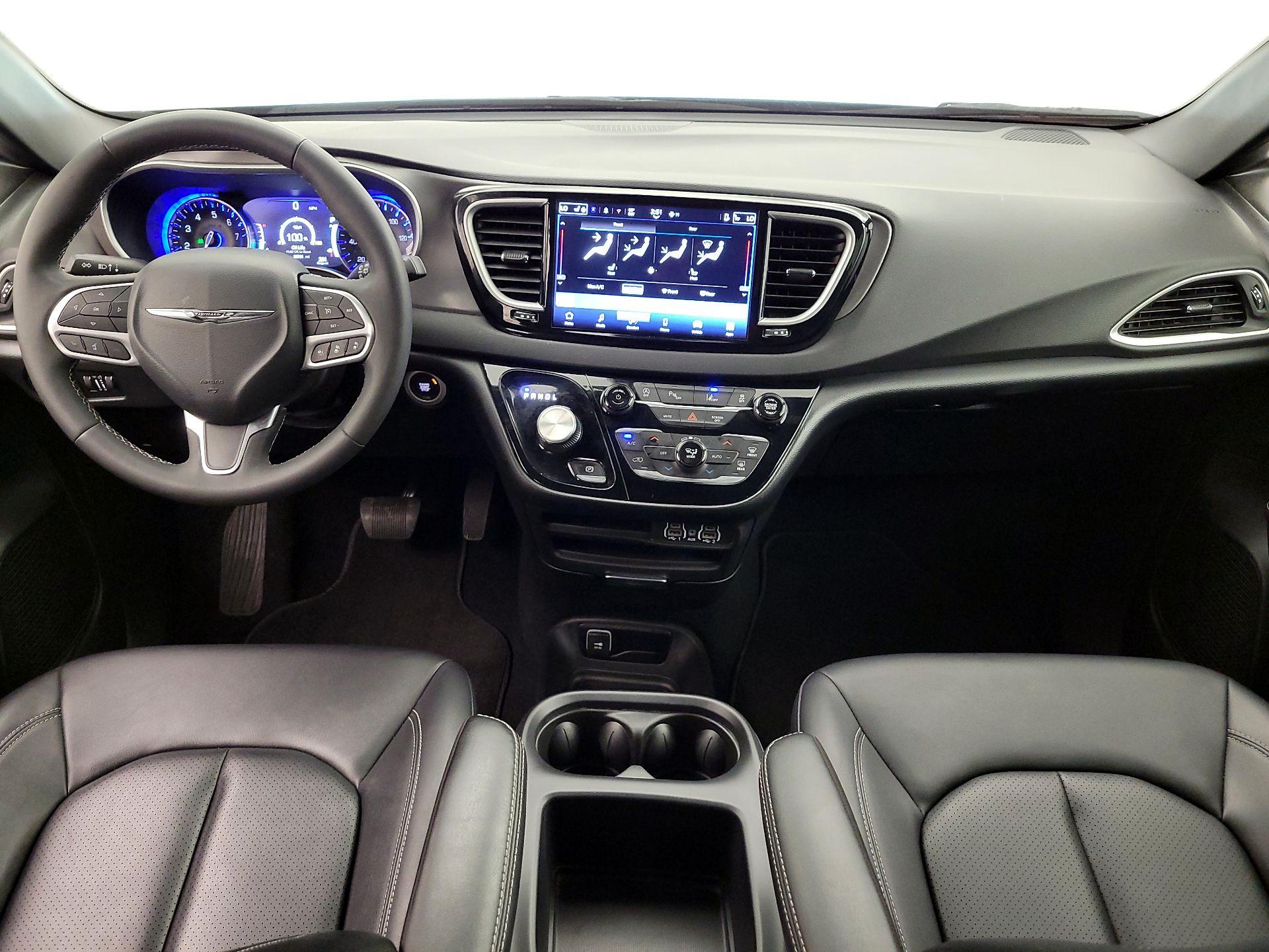 Thumbnail: 2025 Chrysler Pacifica - 9