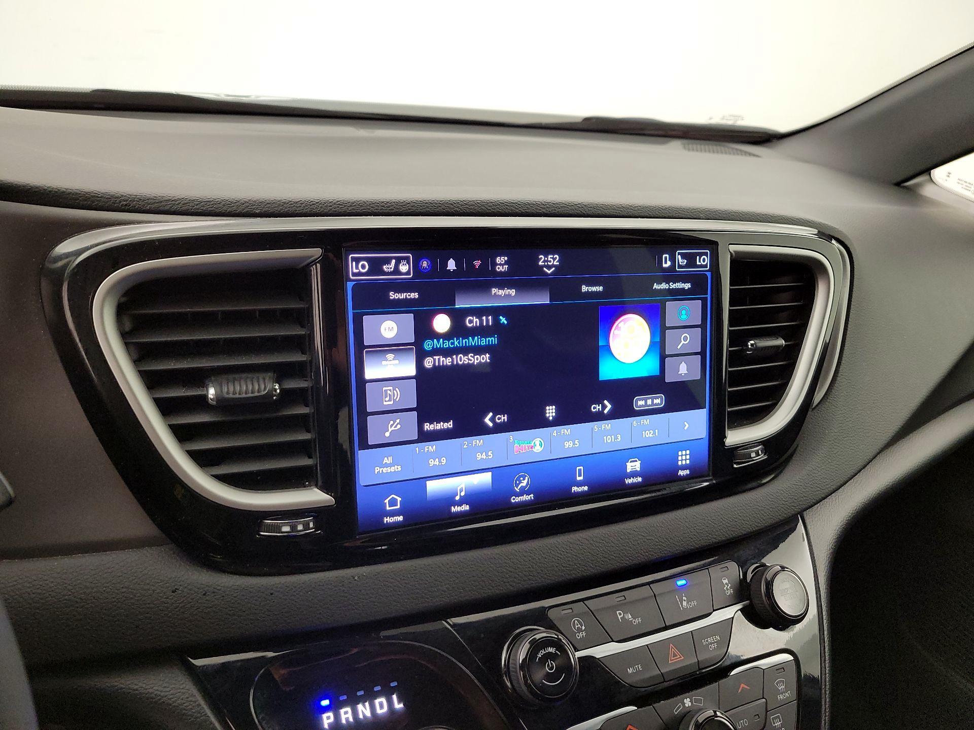 Thumbnail: 2025 Chrysler Pacifica - 15