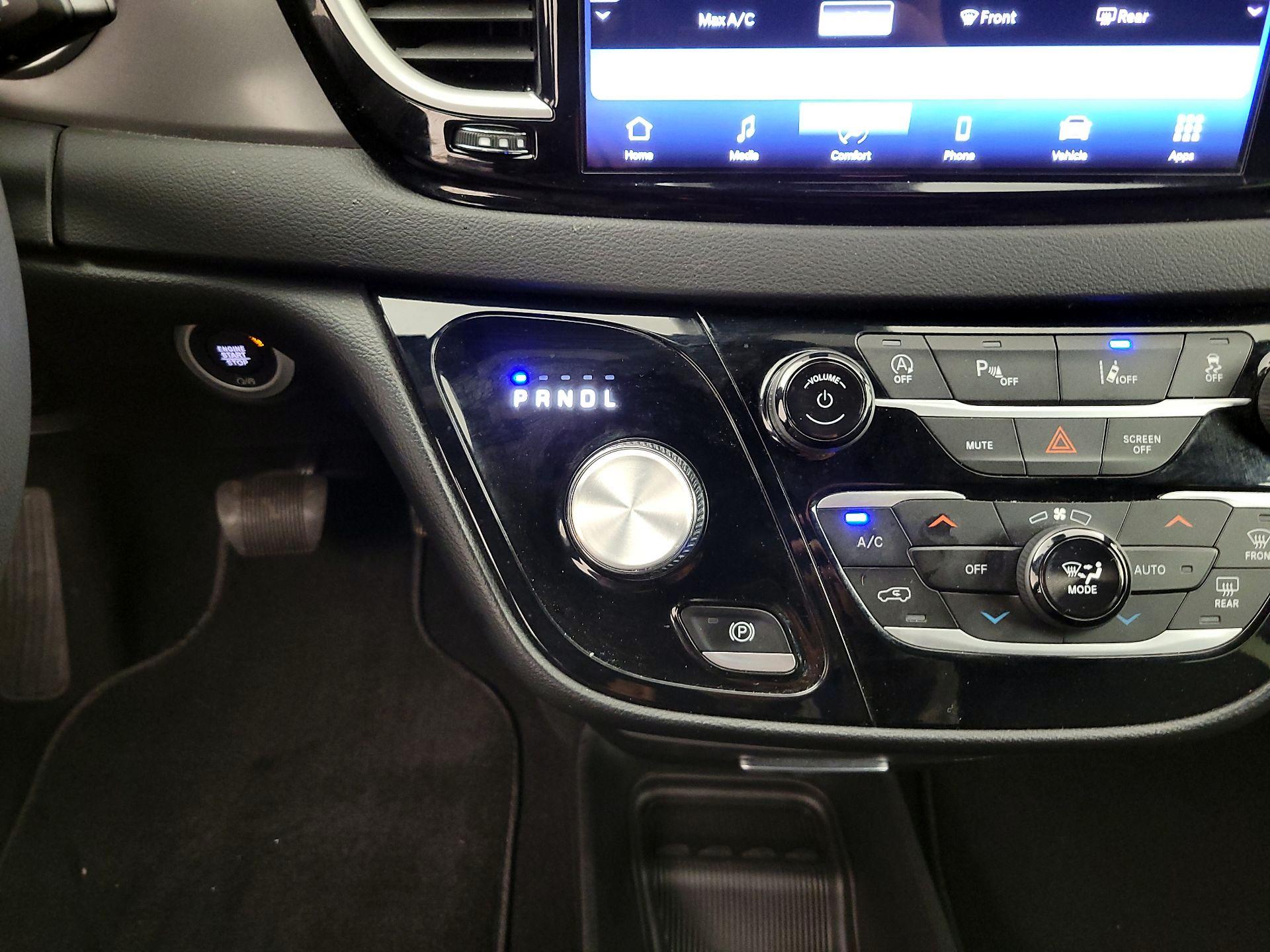 Thumbnail: 2025 Chrysler Pacifica - 17