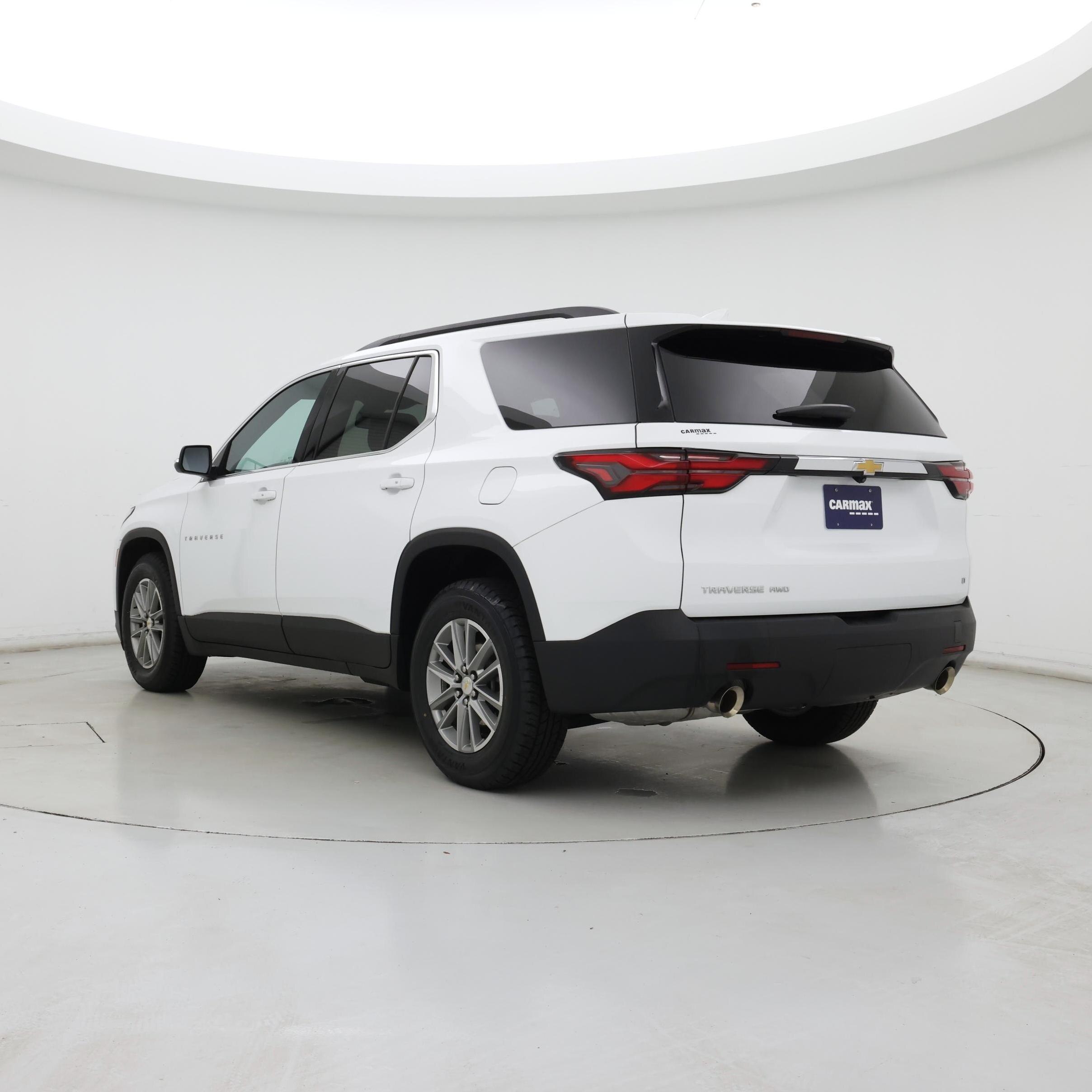 Thumbnail: 2023 Chevrolet Traverse - 2