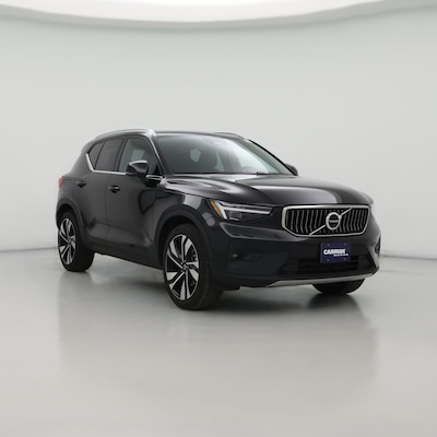 2024 Volvo XC40 B5 Plus Bright Theme