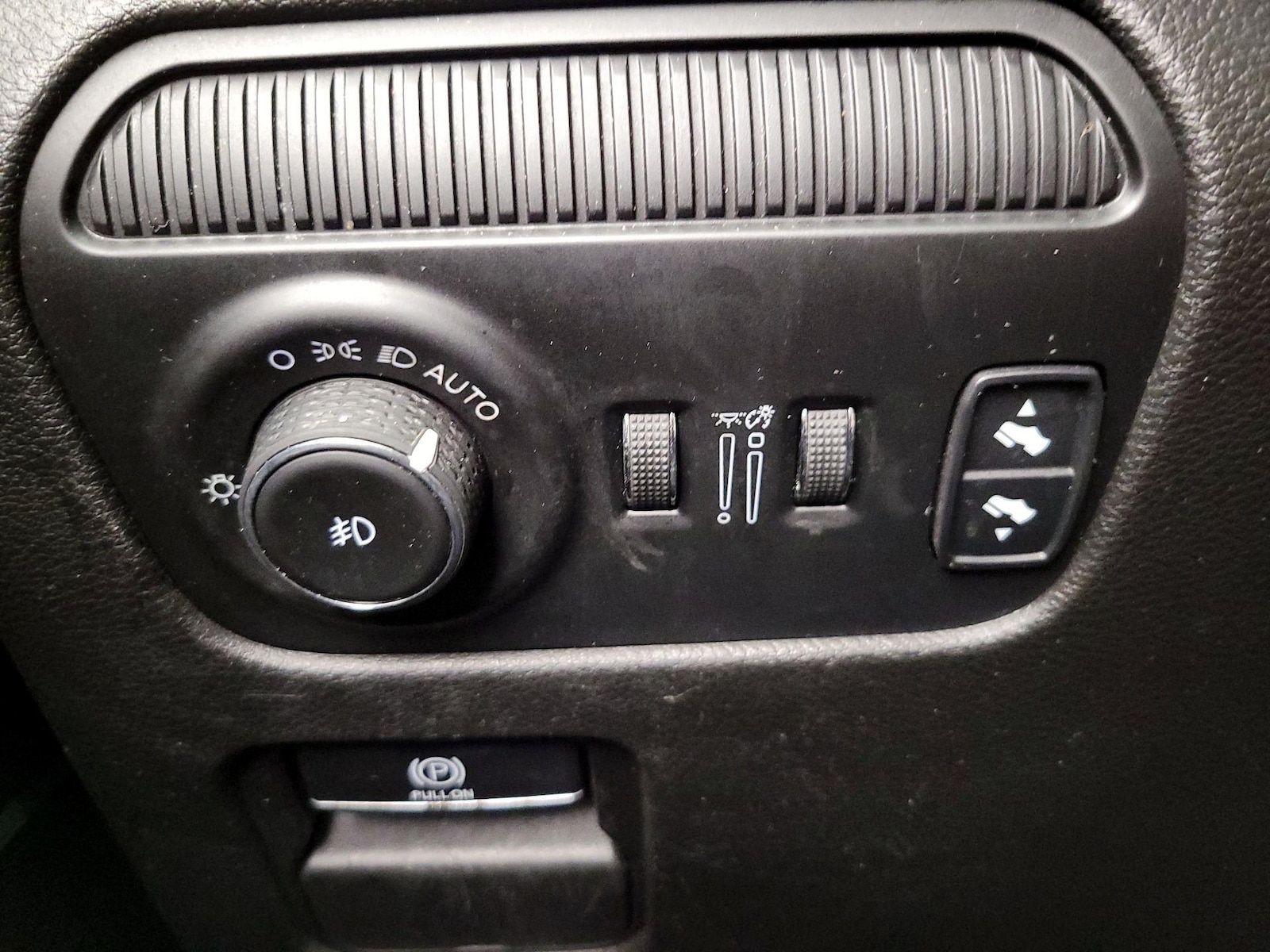 2022 Jeep Wagoneer Series III - Photo 14