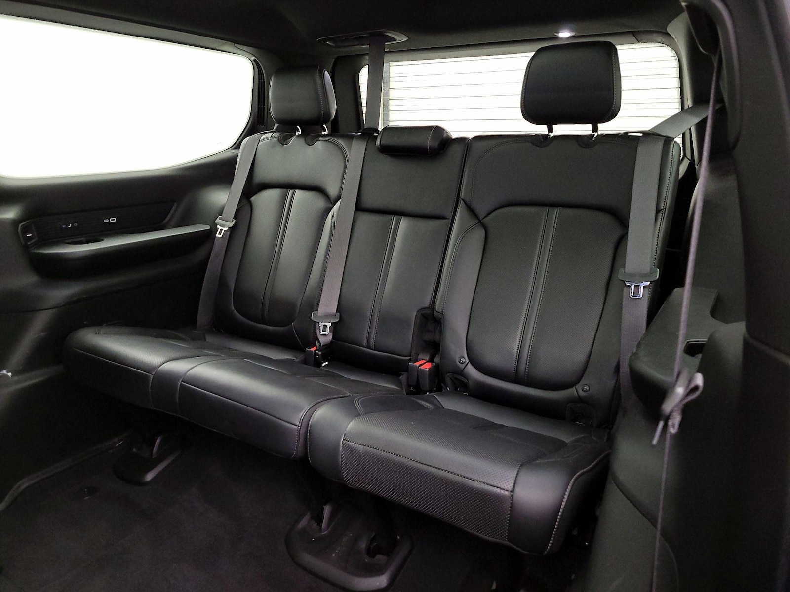 2022 Jeep Wagoneer Series III - Photo 23