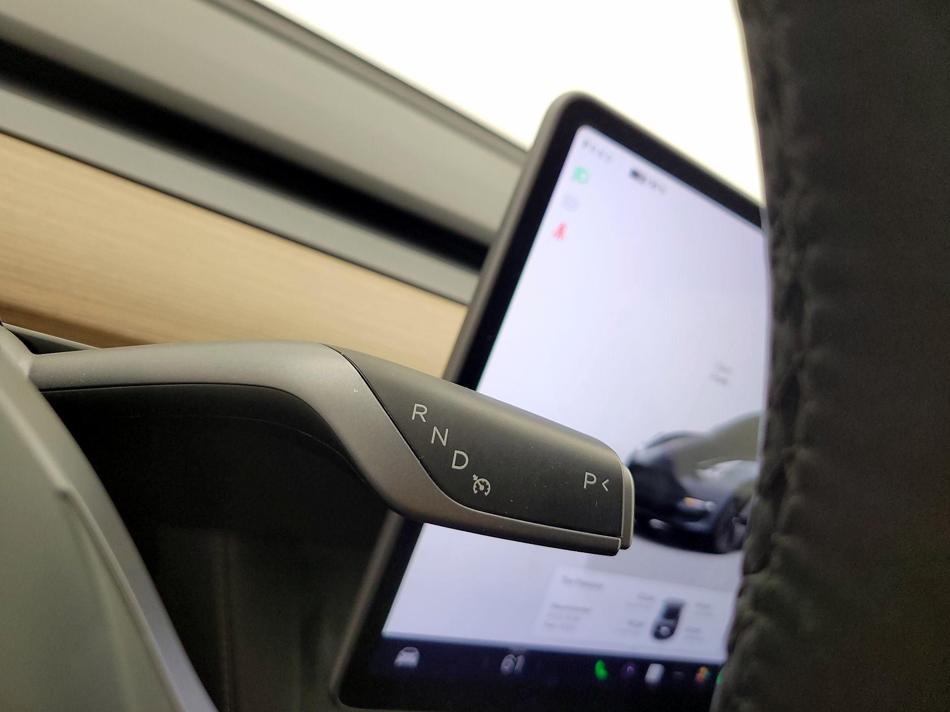 Thumbnail: 2023 Tesla Model 3 - 17