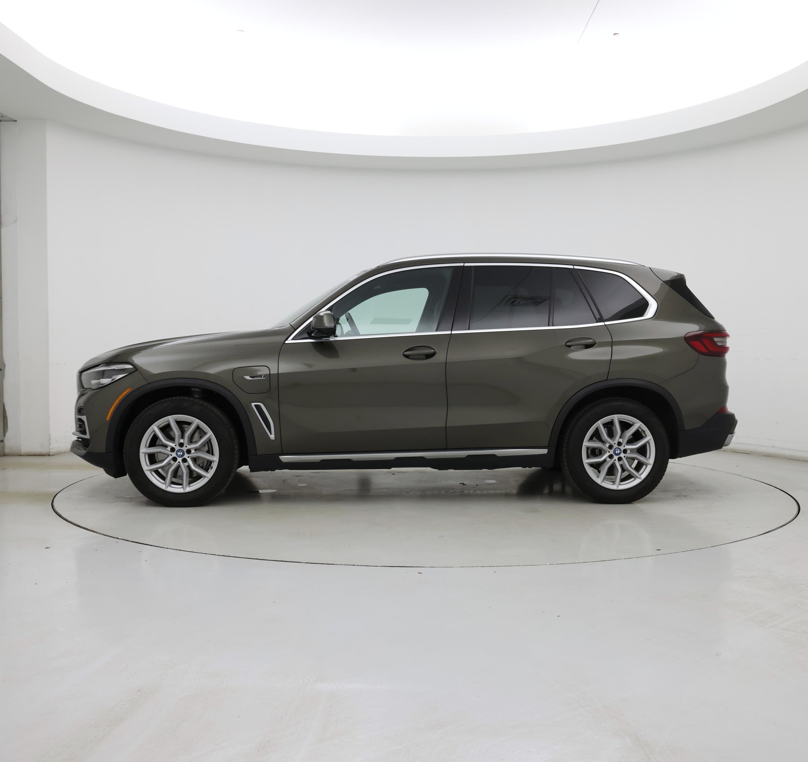 Thumbnail: 2022 BMW X5 - 3