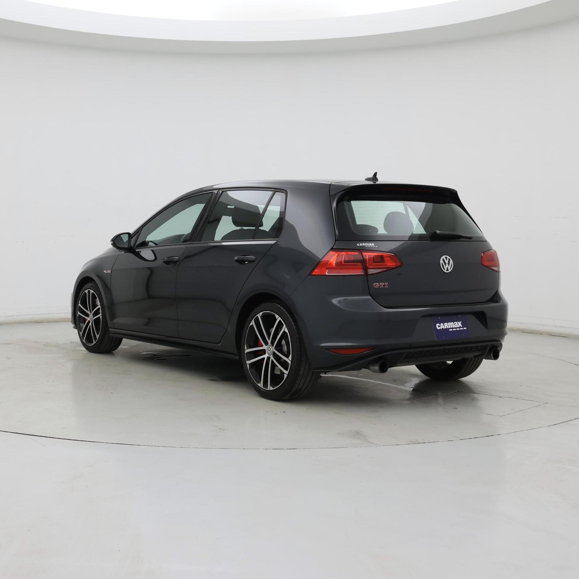 Thumbnail: 2017 Volkswagen Golf - 2