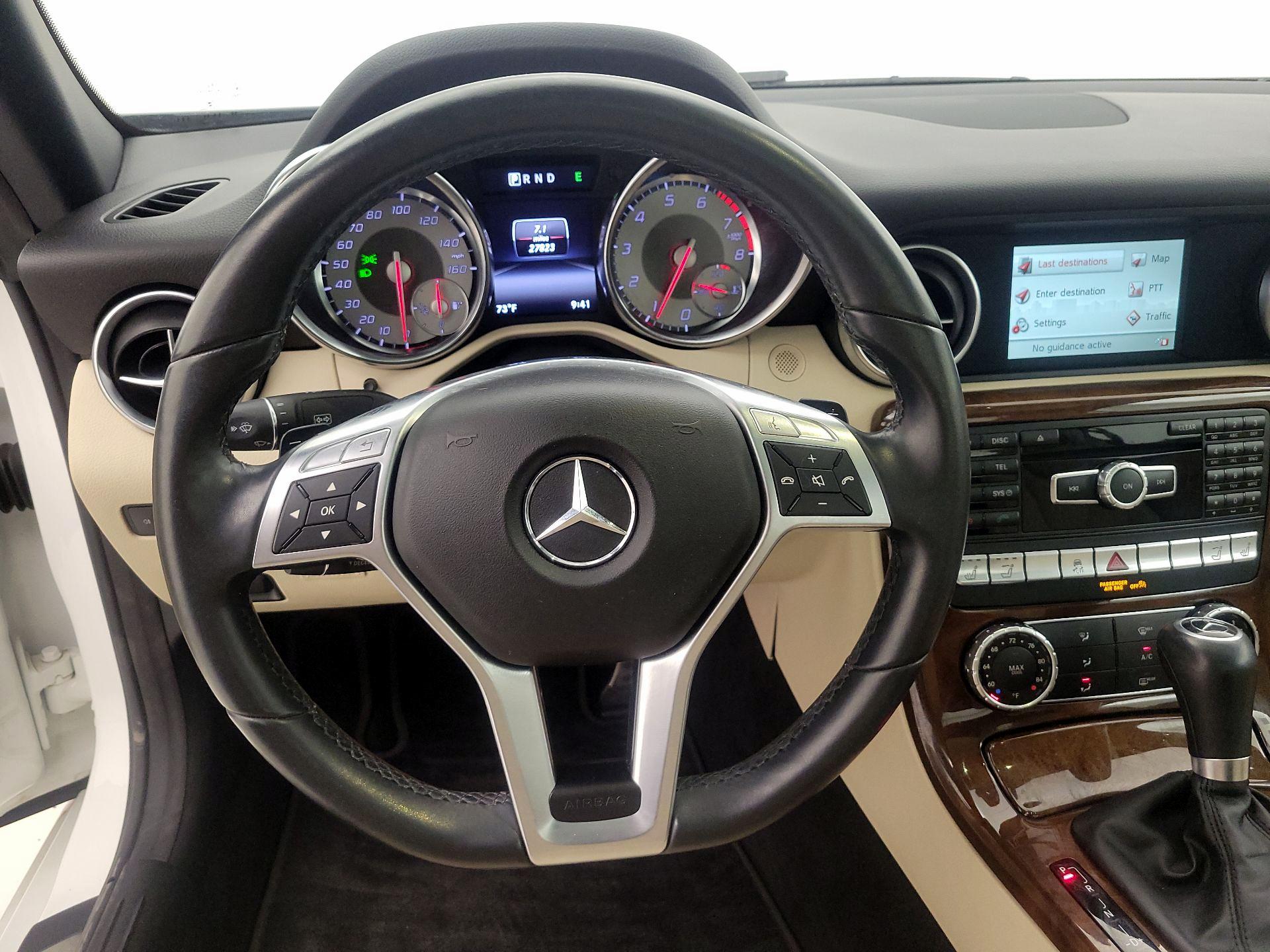 Thumbnail: 2015 Mercedes-Benz SLK - 10