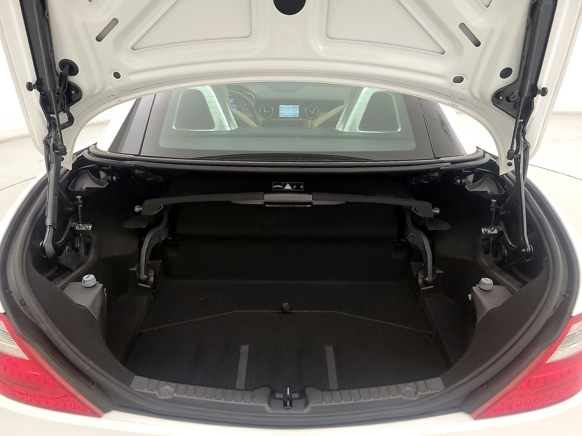 Thumbnail: 2015 Mercedes-Benz SLK - 19