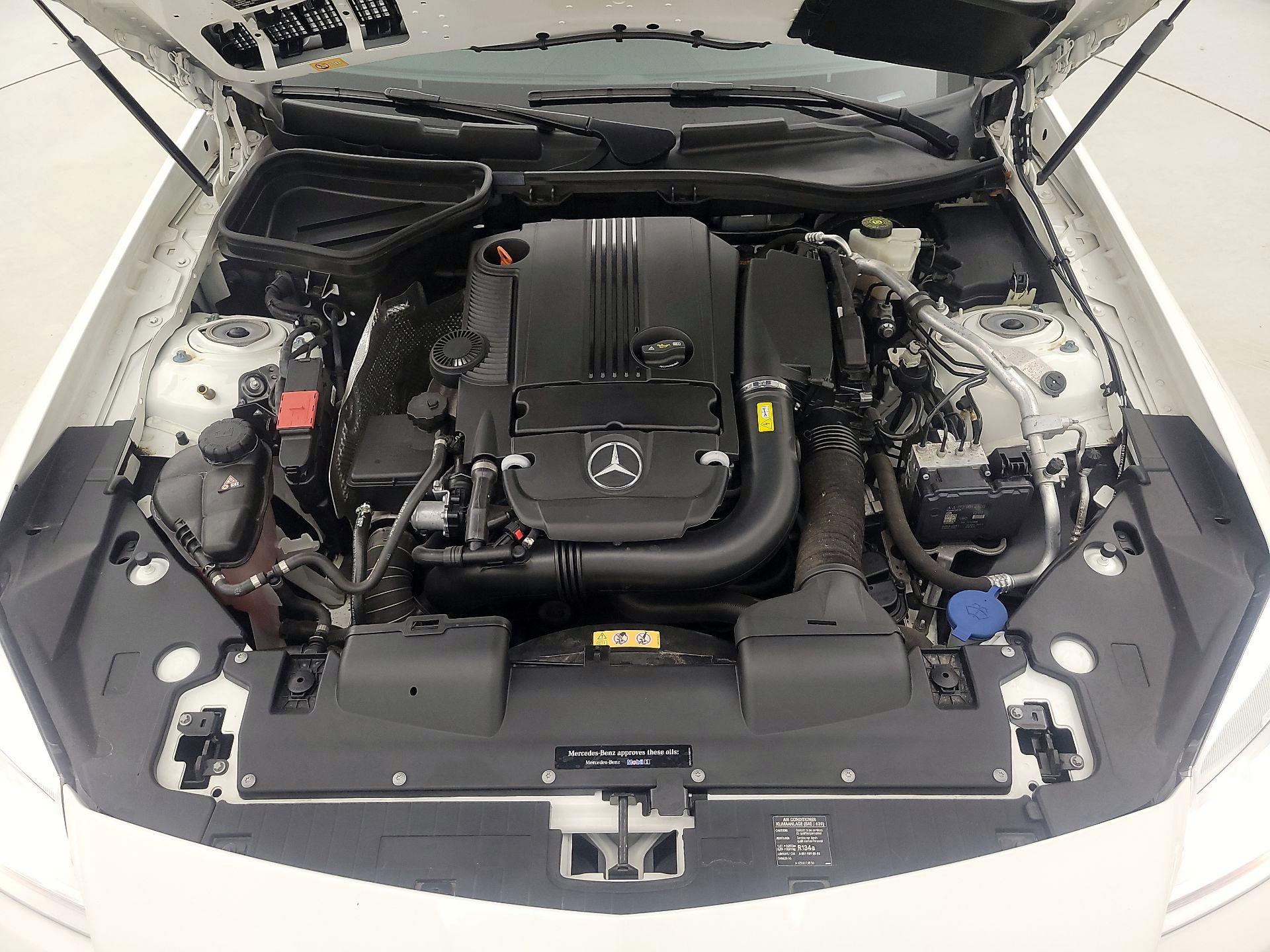 Thumbnail: 2015 Mercedes-Benz SLK - 20