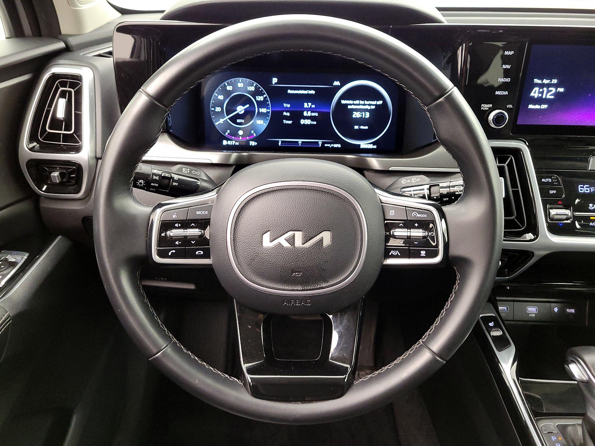 Thumbnail: 2023 Kia Sorento - 10