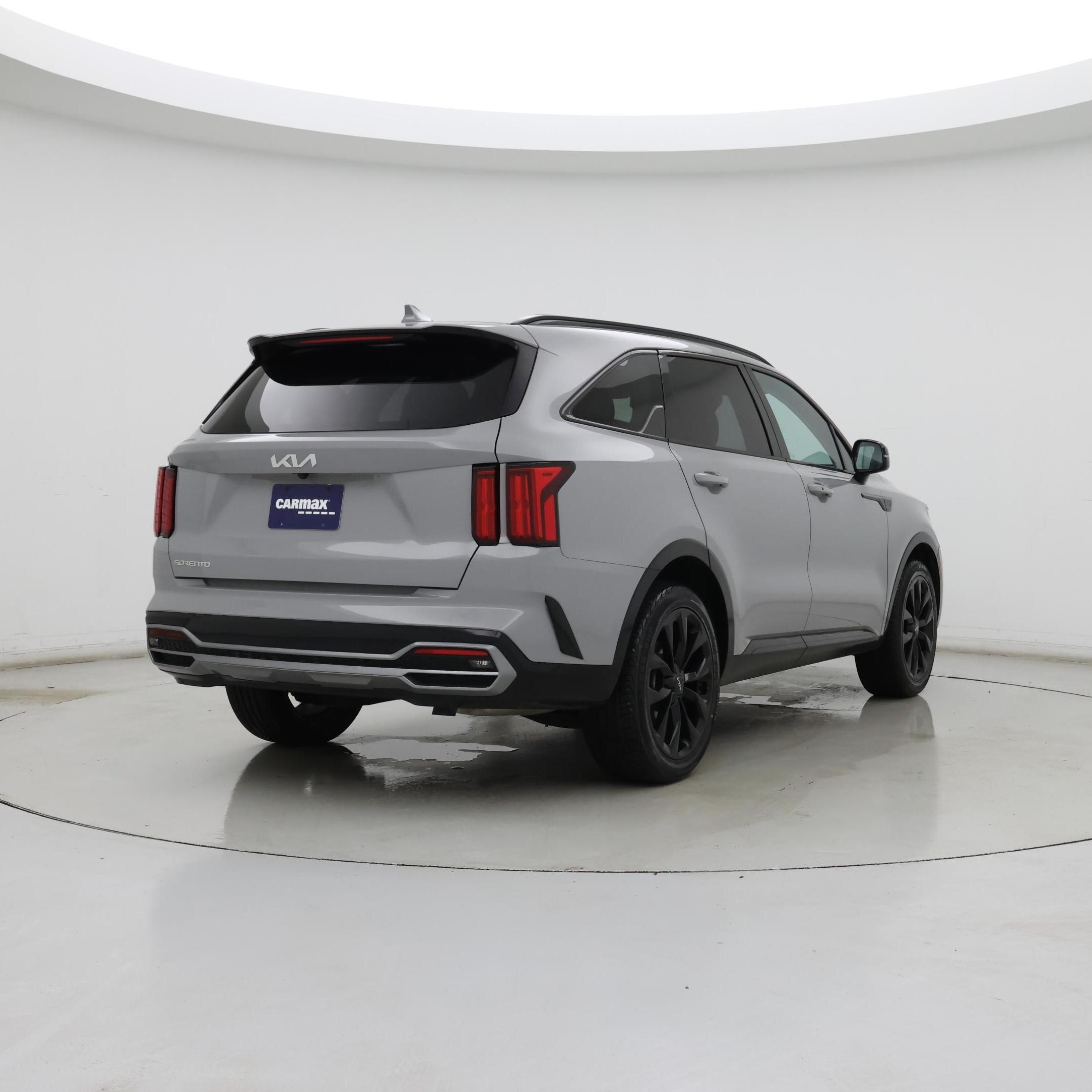 Thumbnail: 2023 Kia Sorento - 8