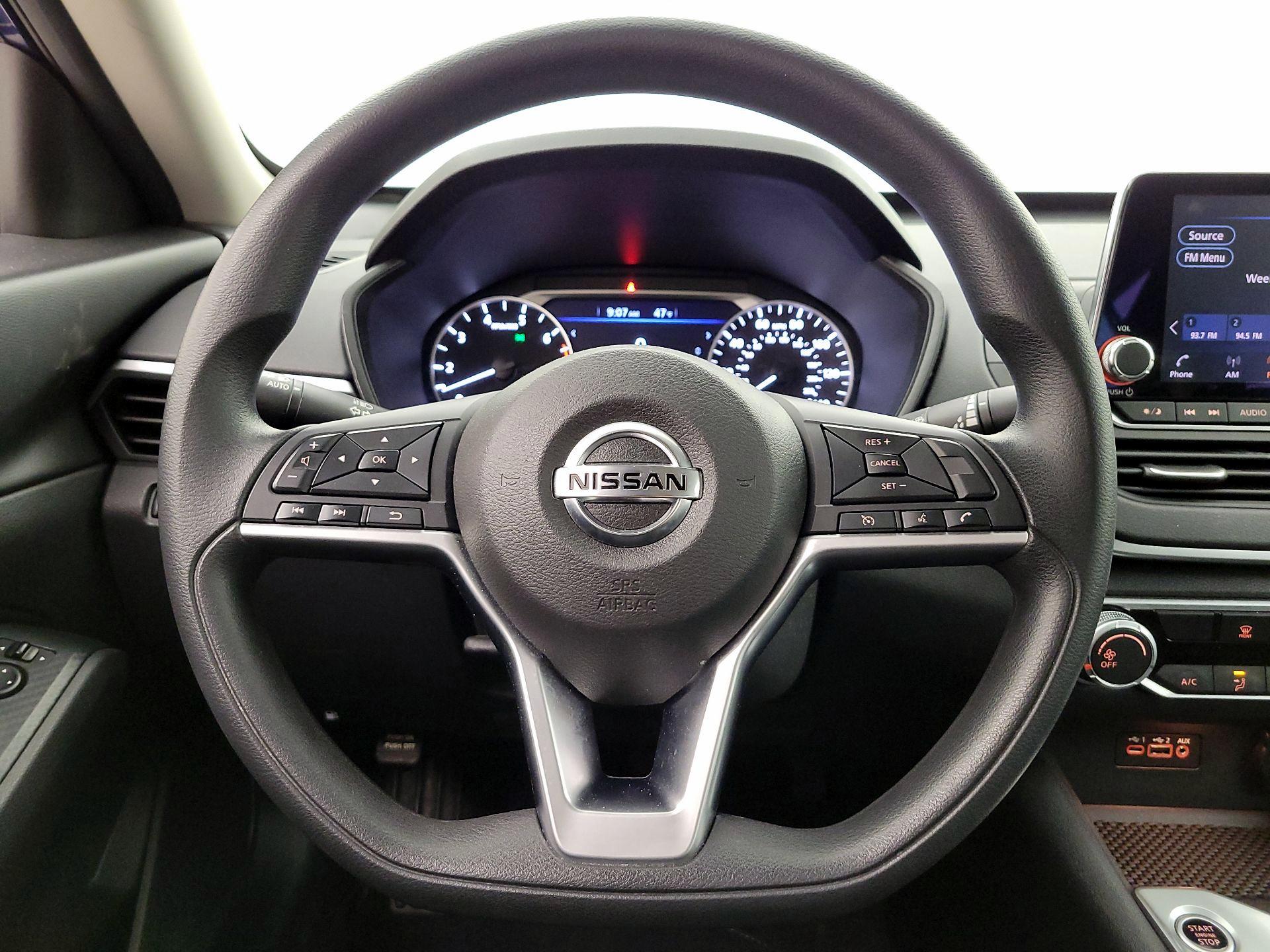 Thumbnail: 2019 Nissan Altima - 10