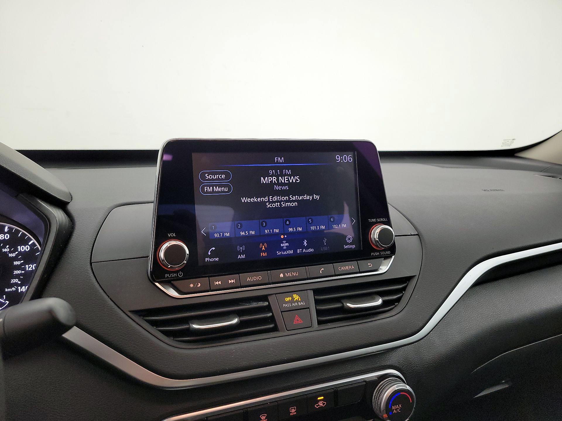 Thumbnail: 2019 Nissan Altima - 15