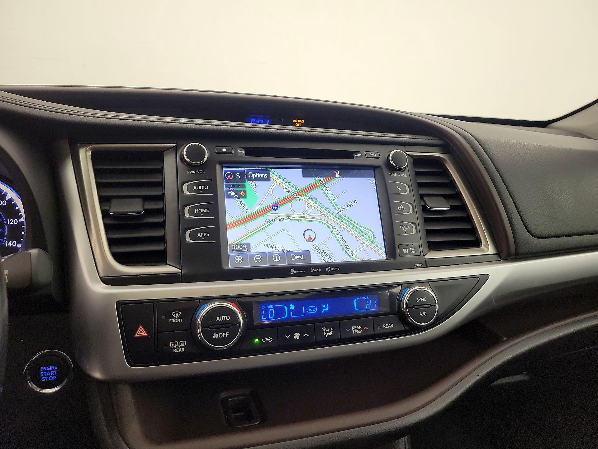 Thumbnail: 2017 Toyota Highlander - 14