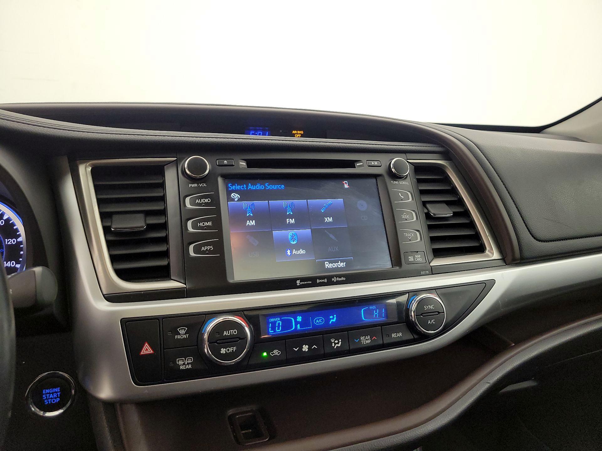 Thumbnail: 2017 Toyota Highlander - 16