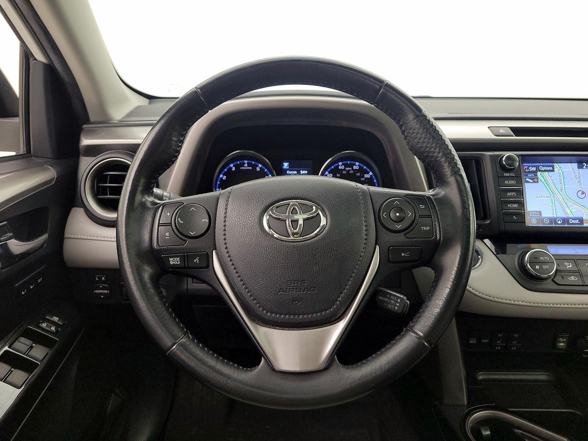 Thumbnail: 2018 Toyota RAV4 - 10