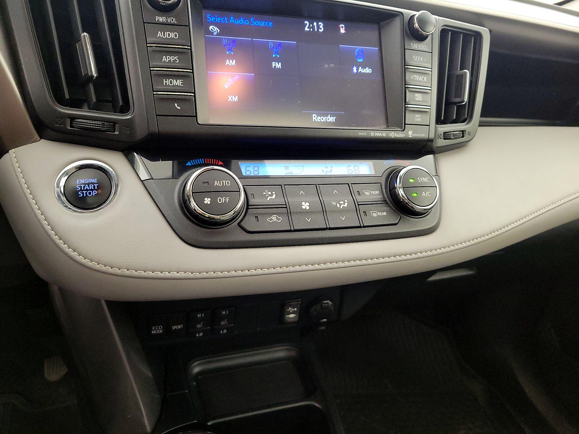 Thumbnail: 2018 Toyota RAV4 - 17