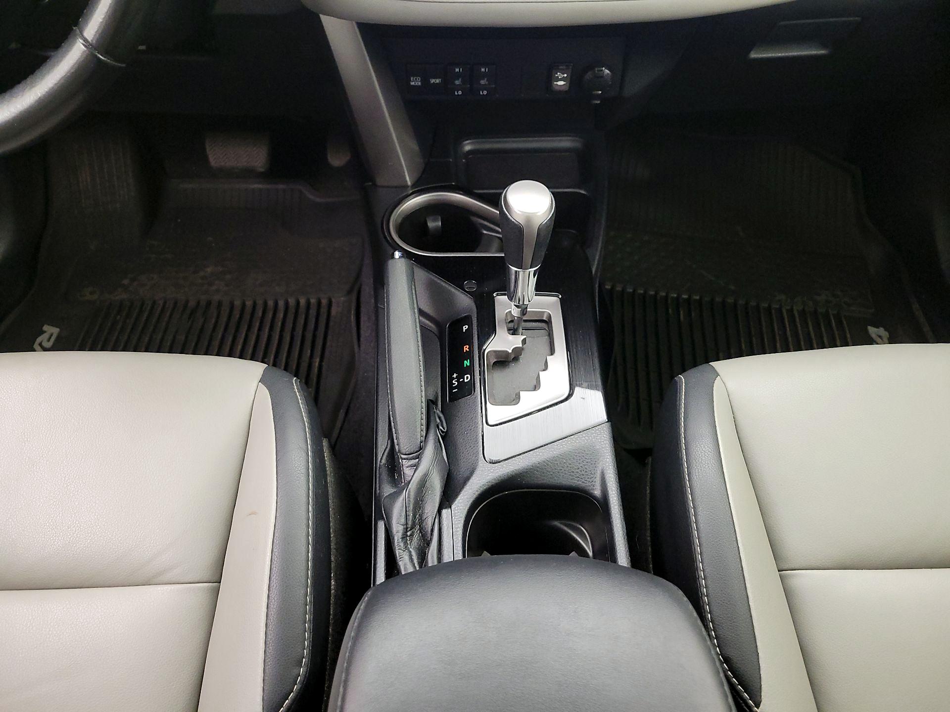 Thumbnail: 2018 Toyota RAV4 - 18