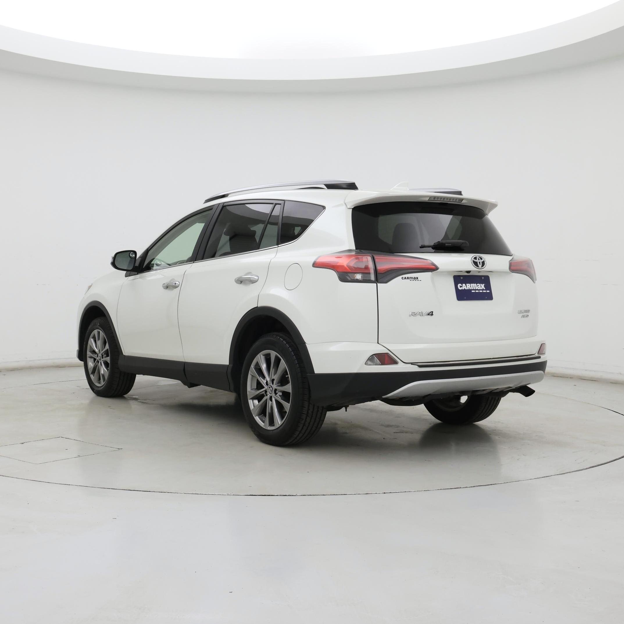 Thumbnail: 2018 Toyota RAV4 - 2