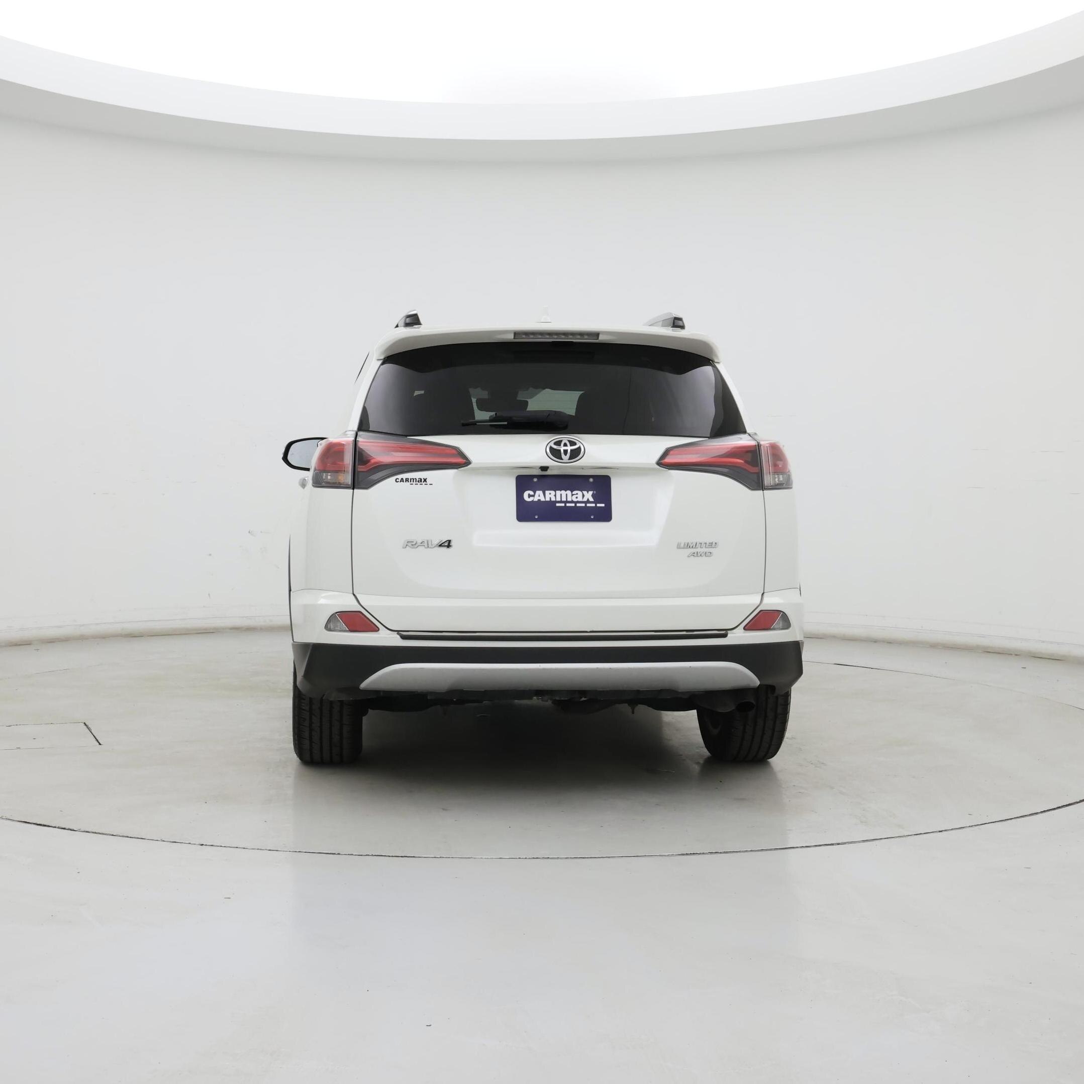 Thumbnail: 2018 Toyota RAV4 - 6