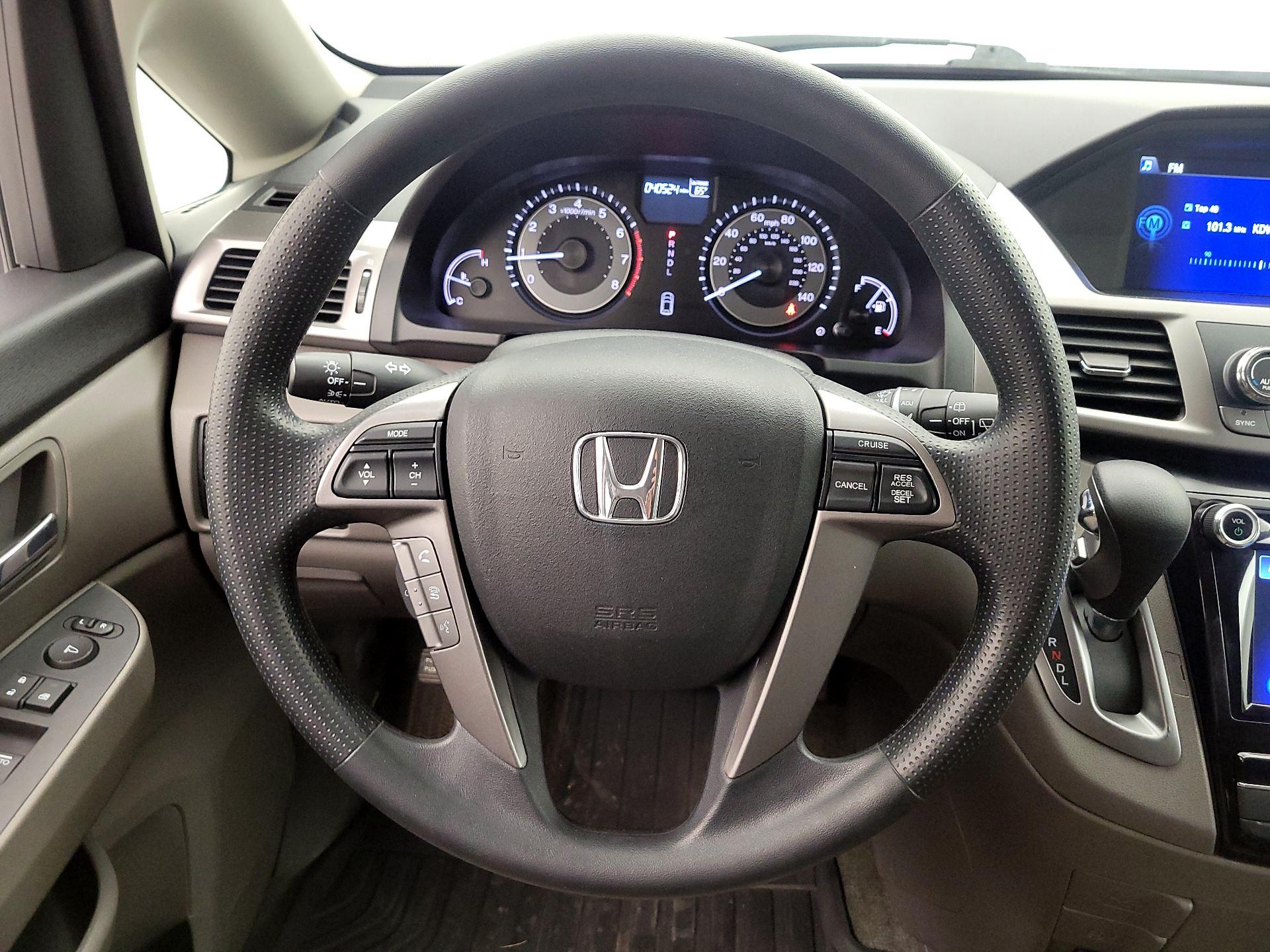 Thumbnail: 2016 Honda Odyssey - 10