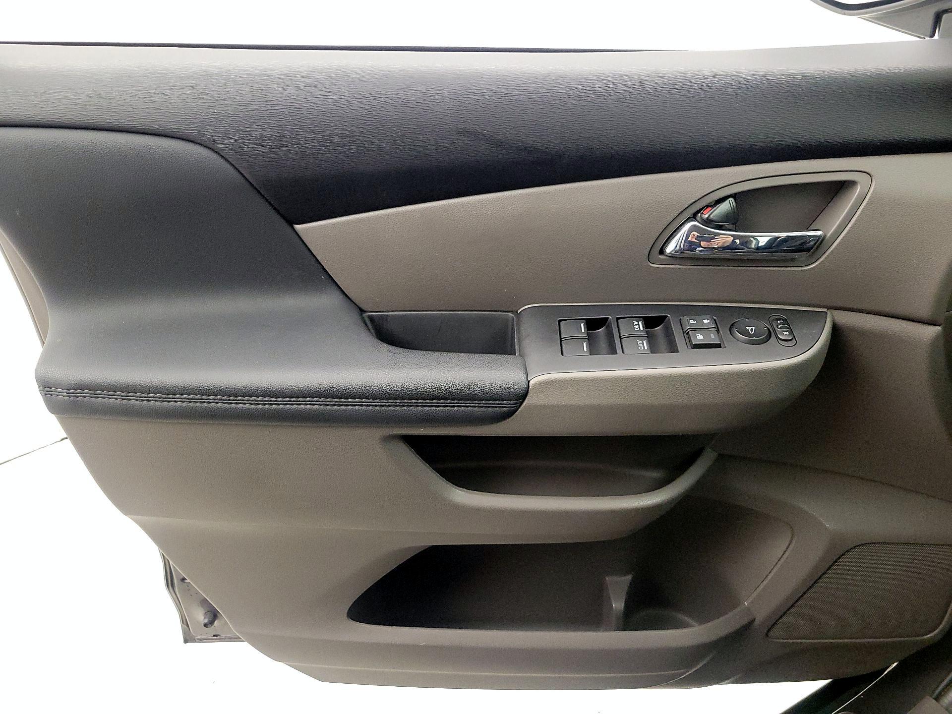 Thumbnail: 2016 Honda Odyssey - 12