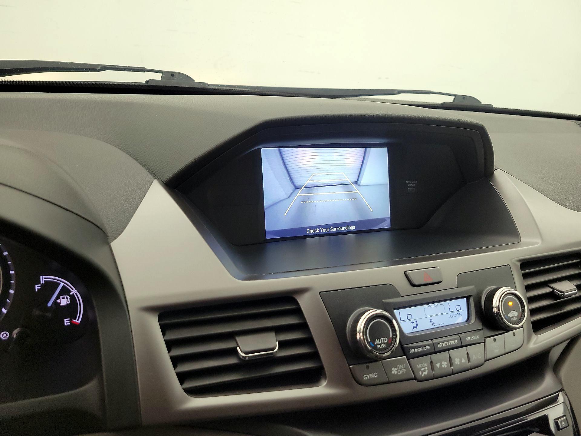 Thumbnail: 2016 Honda Odyssey - 14