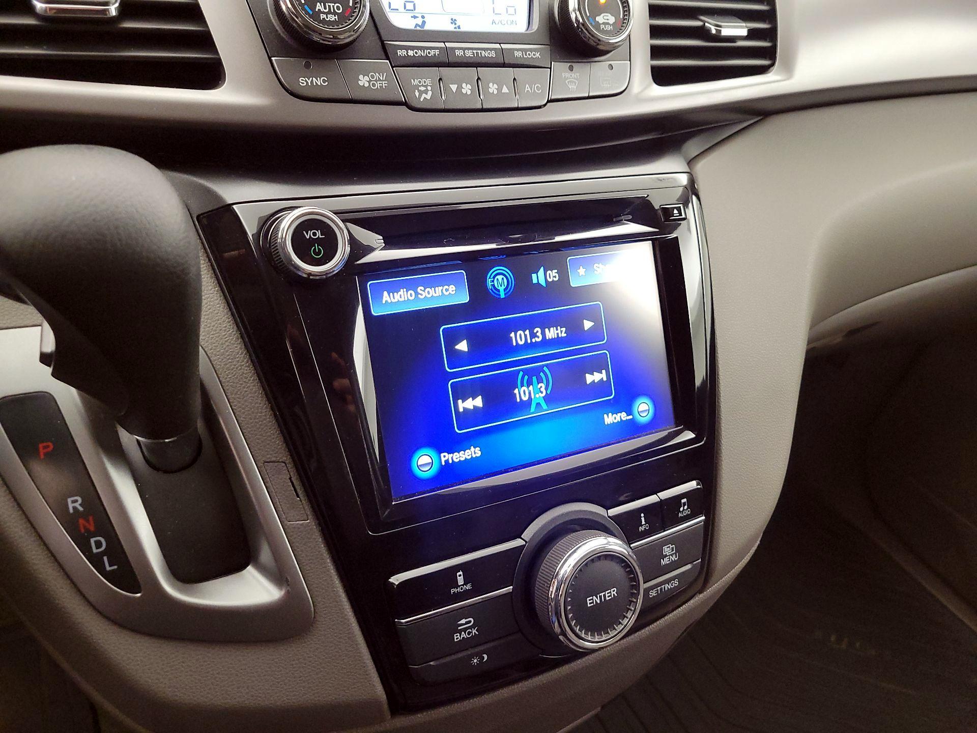 Thumbnail: 2016 Honda Odyssey - 15