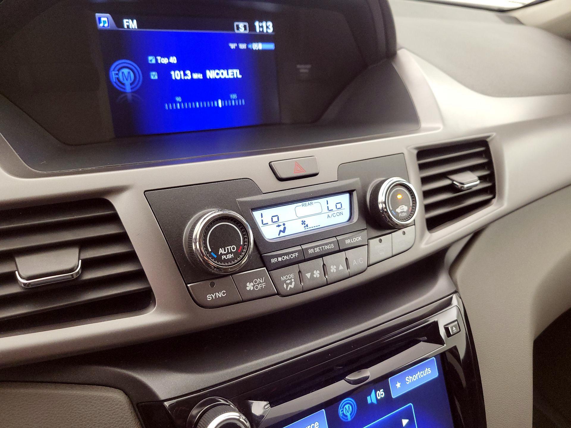 Thumbnail: 2016 Honda Odyssey - 16