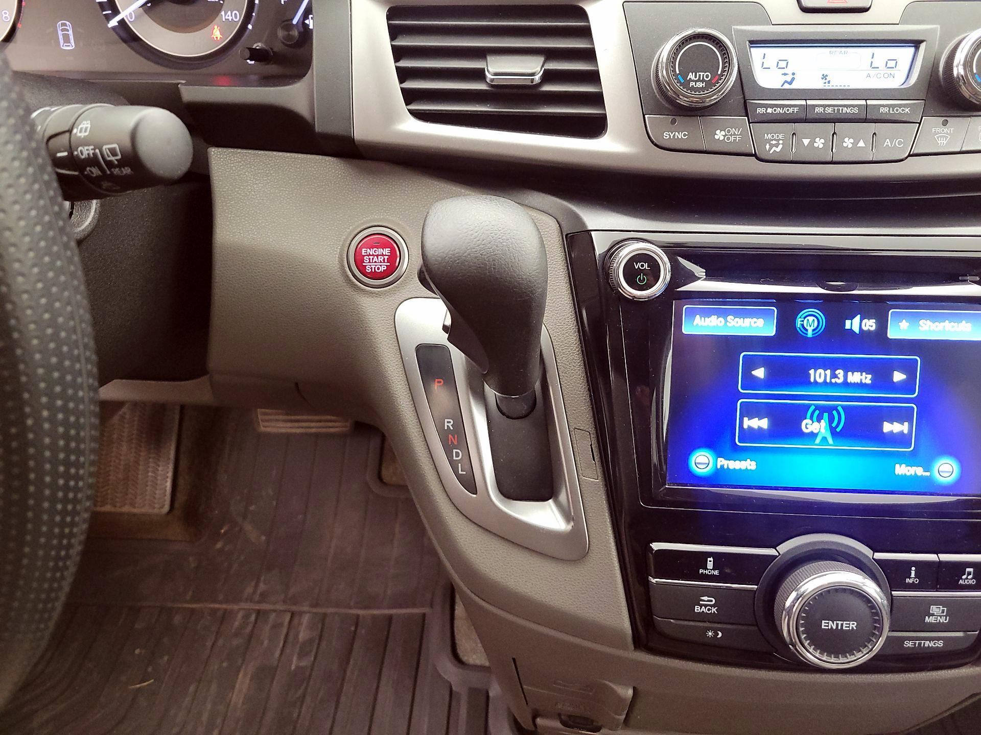 Thumbnail: 2016 Honda Odyssey - 17