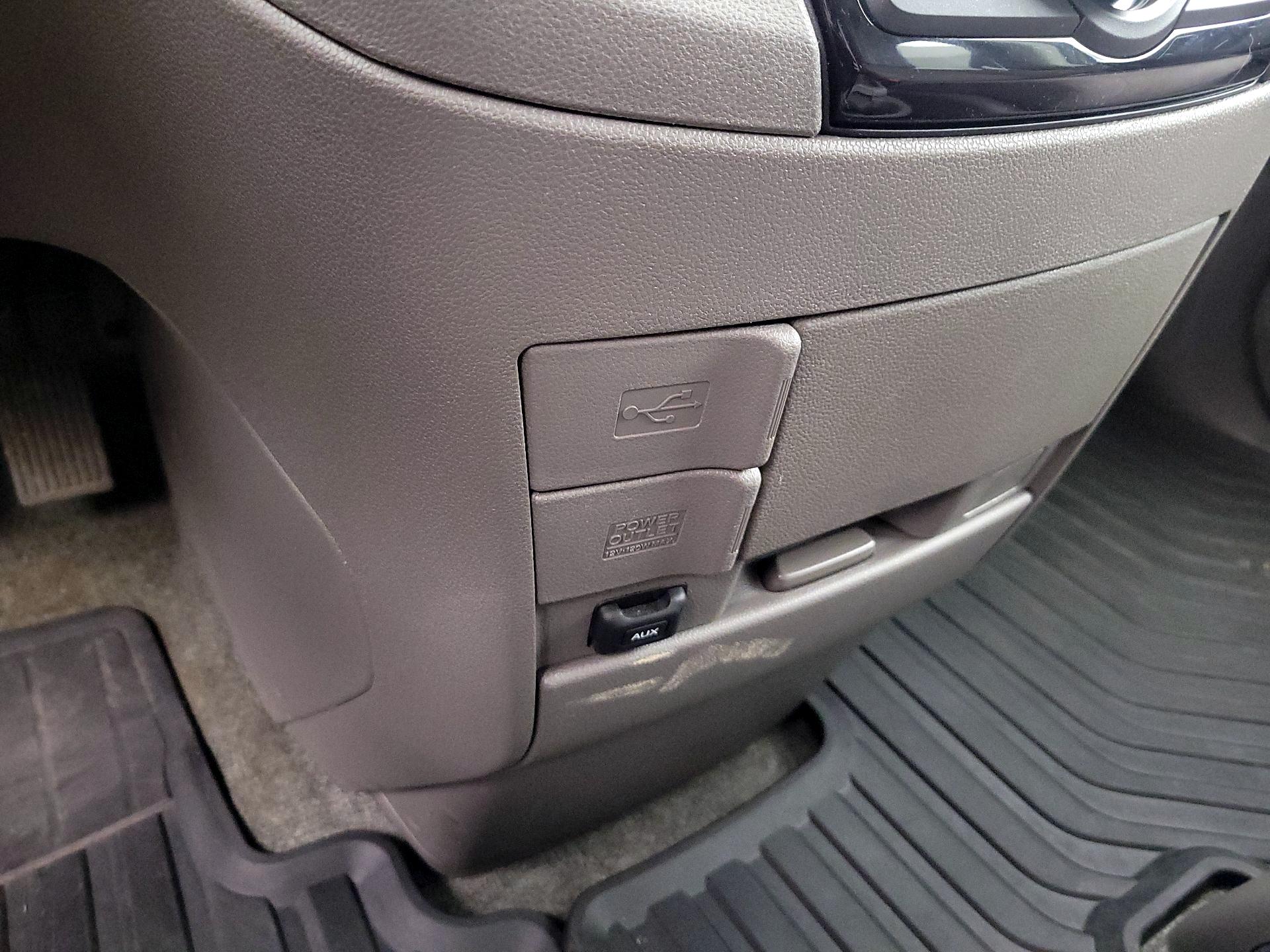 Thumbnail: 2016 Honda Odyssey - 18