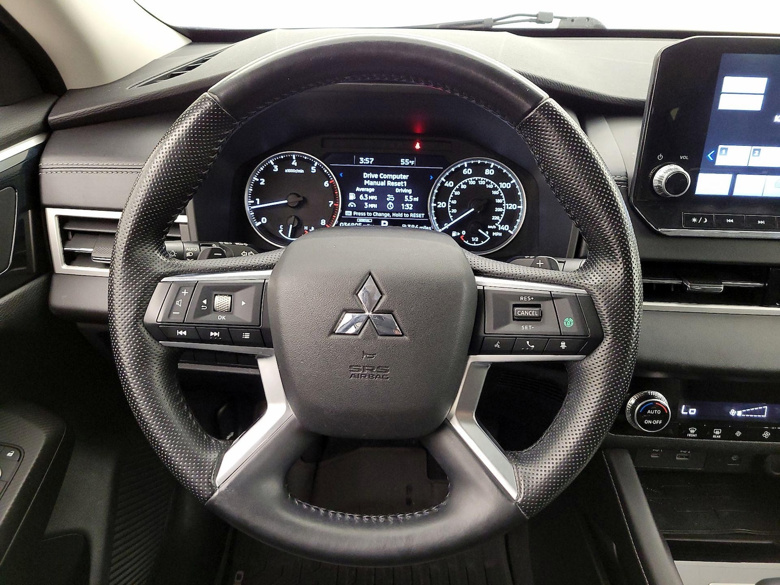 2022 Mitsubishi Outlander SE - Photo 11