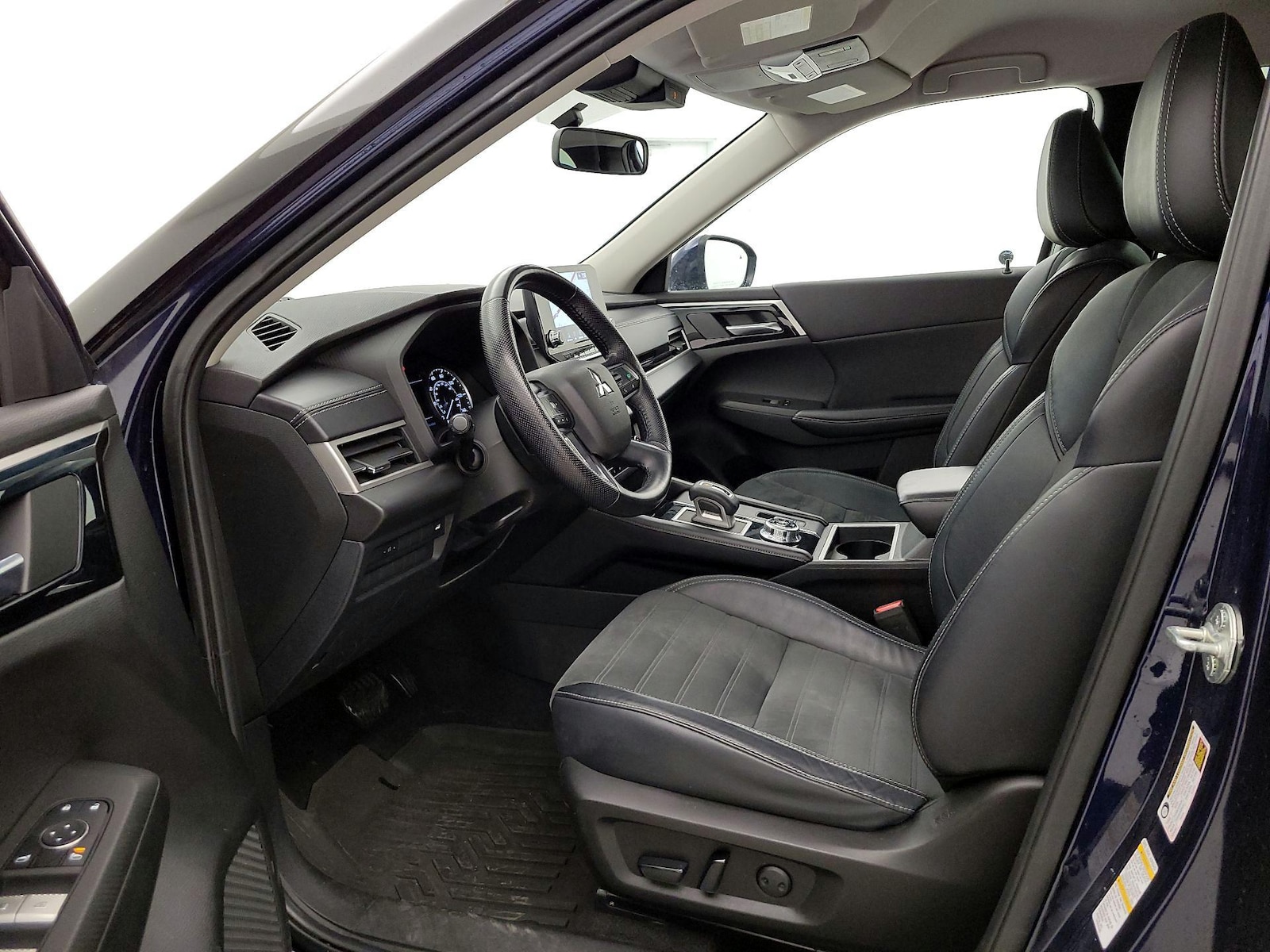 2022 Mitsubishi Outlander SE - Photo 12