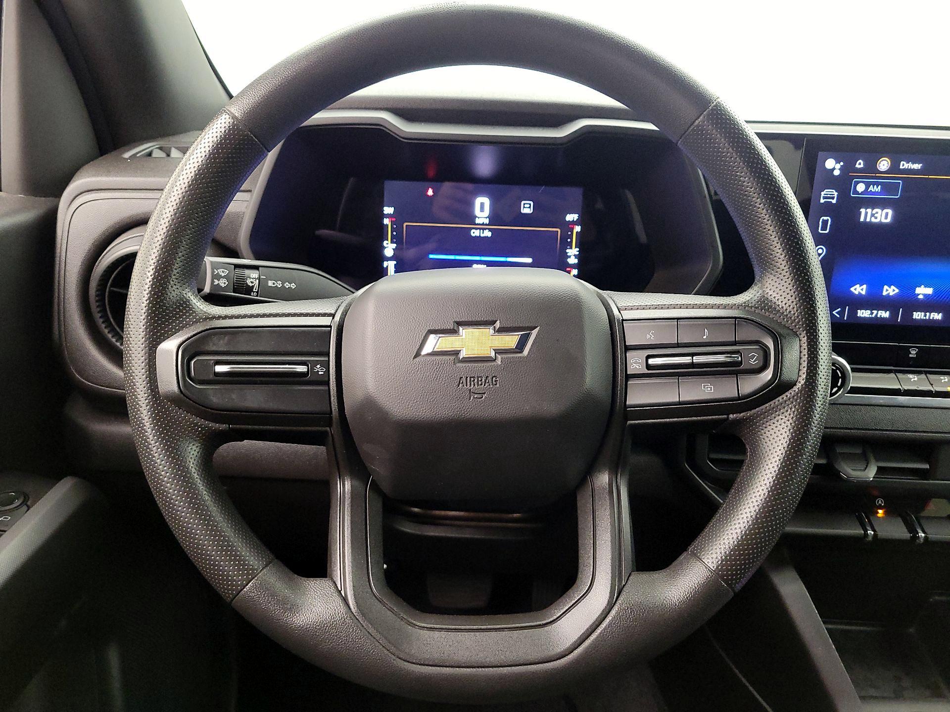 Thumbnail: 2023 Chevrolet Colorado - 10