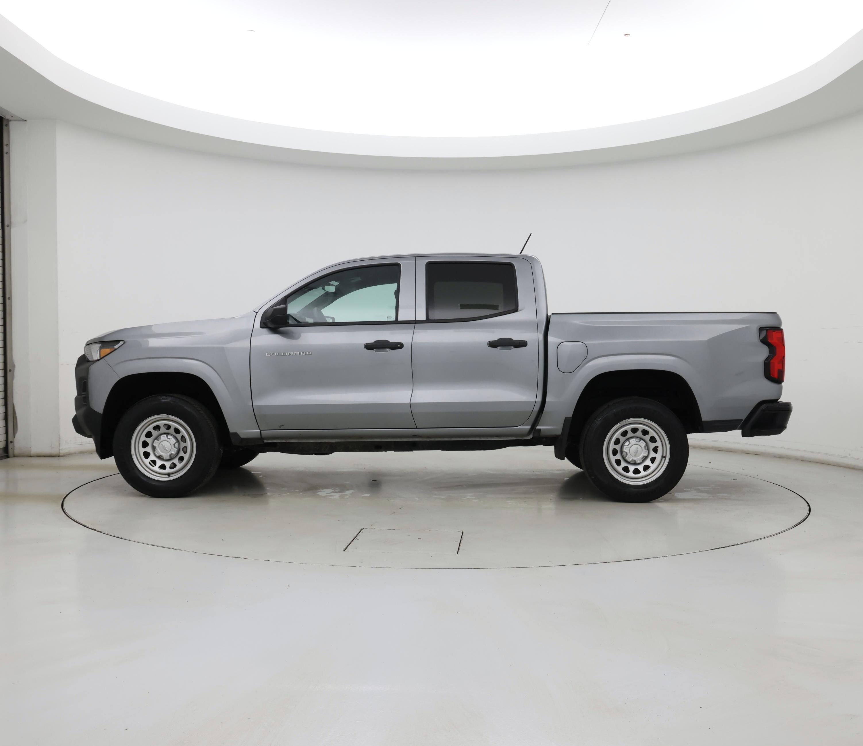 Thumbnail: 2023 Chevrolet Colorado - 3