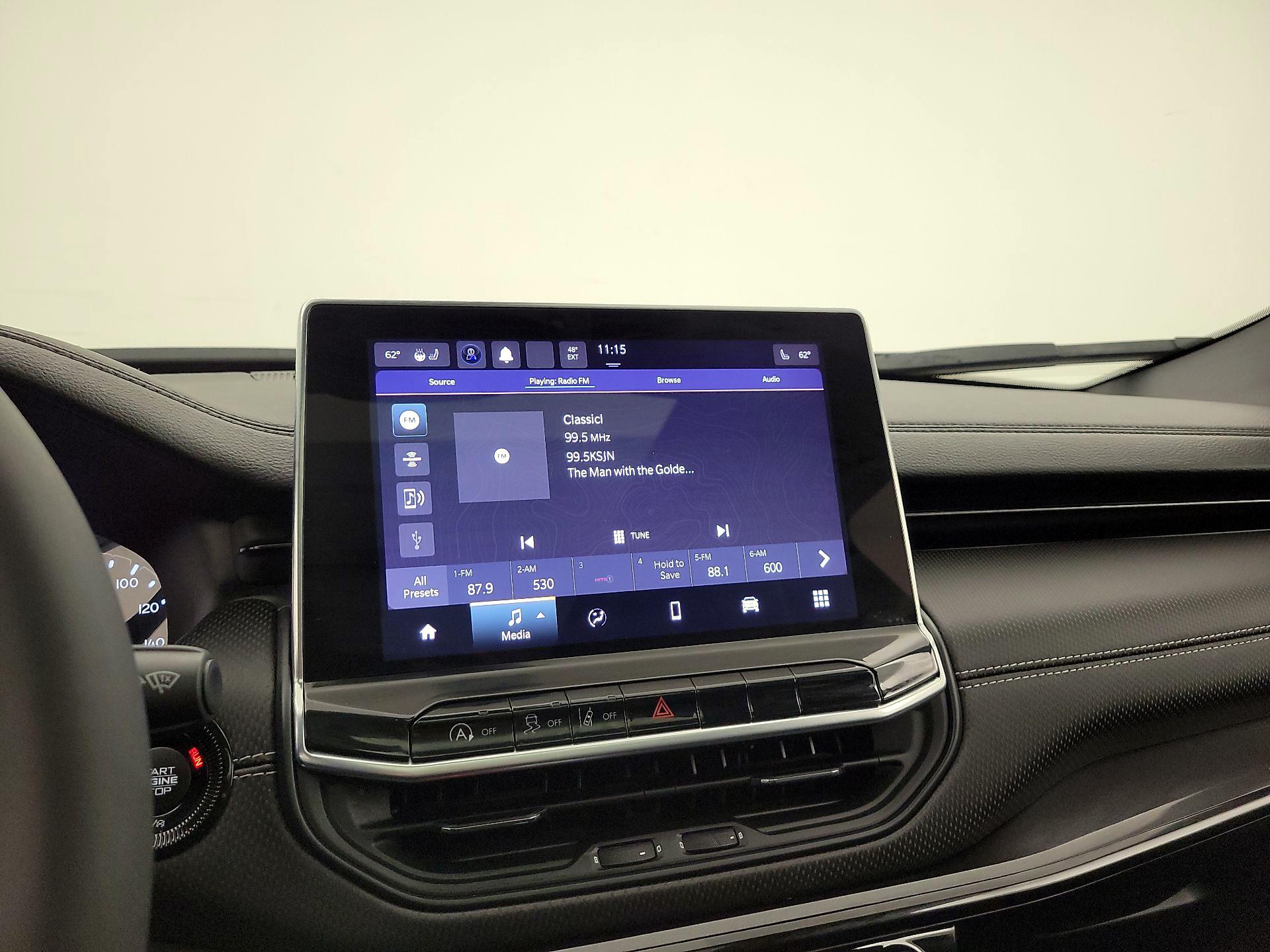 Thumbnail: 2023 Jeep Compass - 15