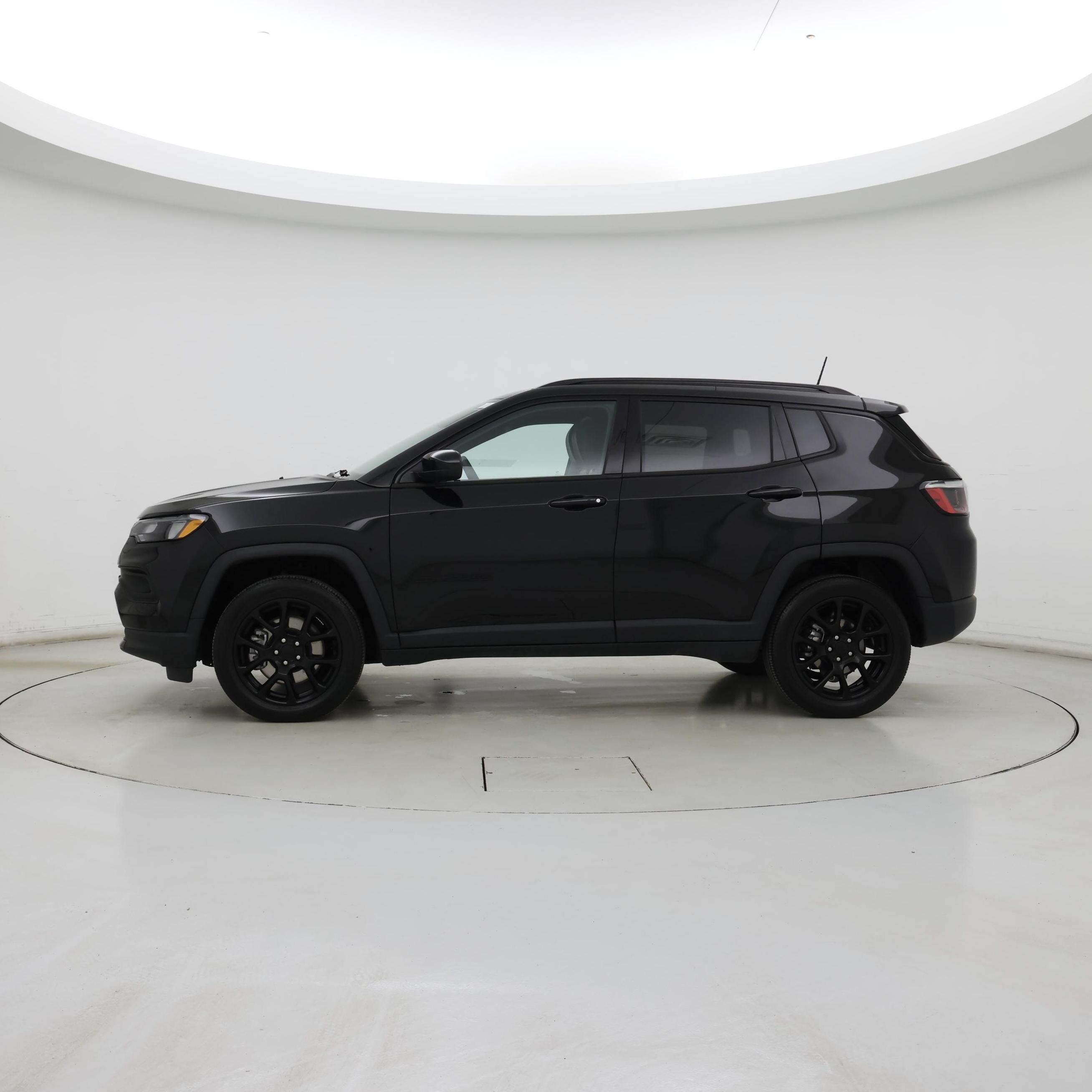 Thumbnail: 2023 Jeep Compass - 3
