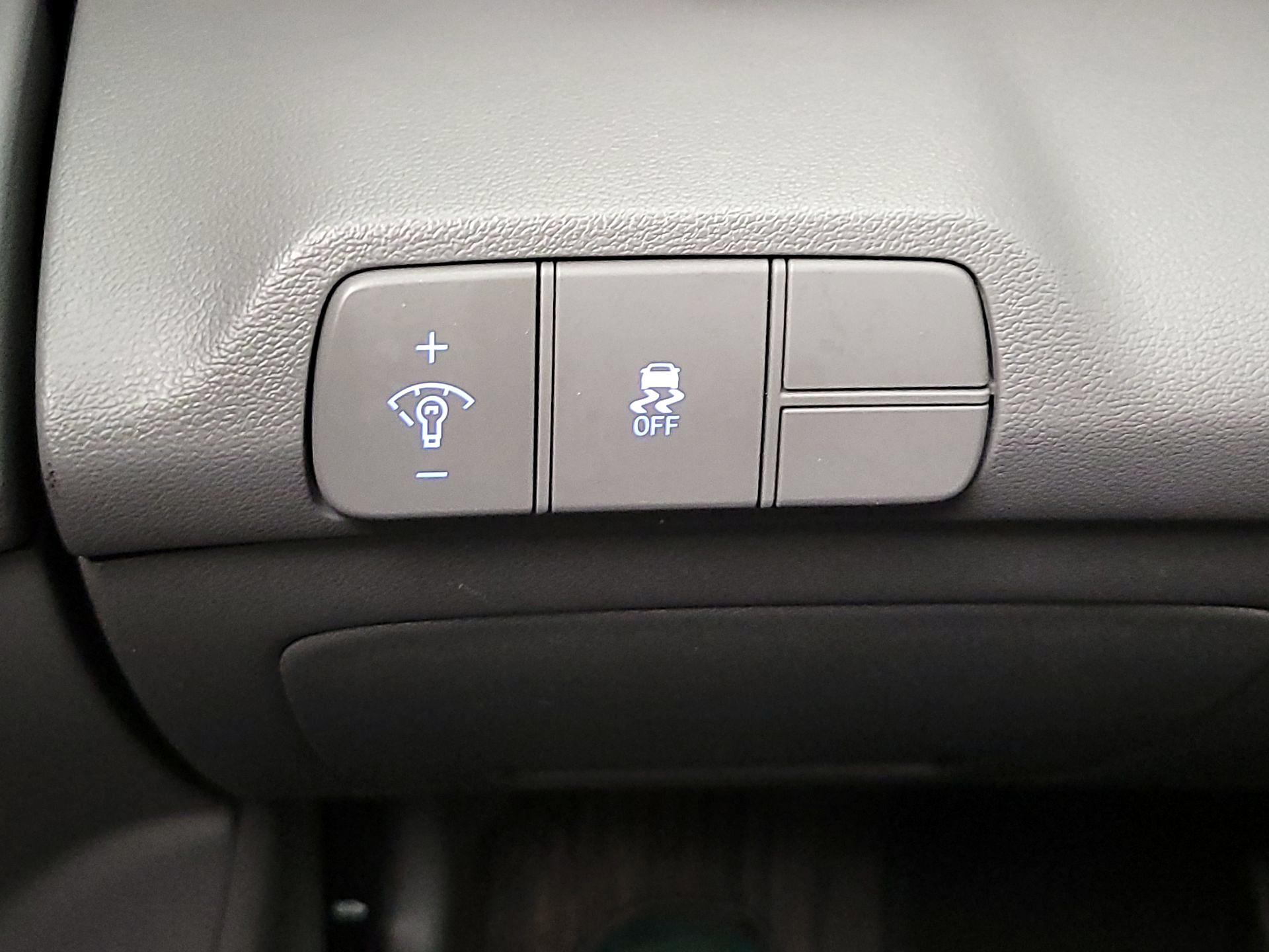 Thumbnail: 2025 Hyundai Elantra - 13