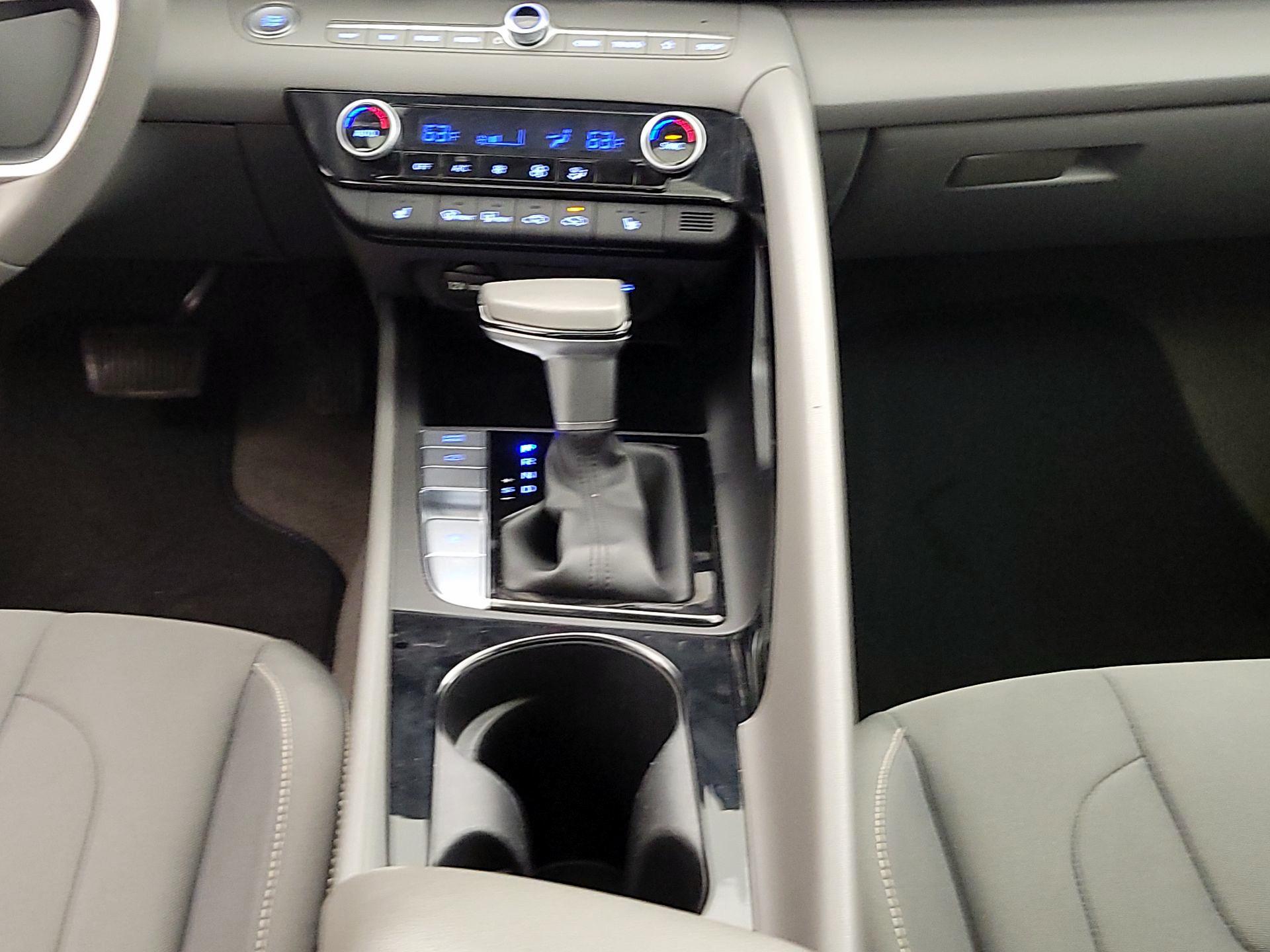 Thumbnail: 2025 Hyundai Elantra - 18