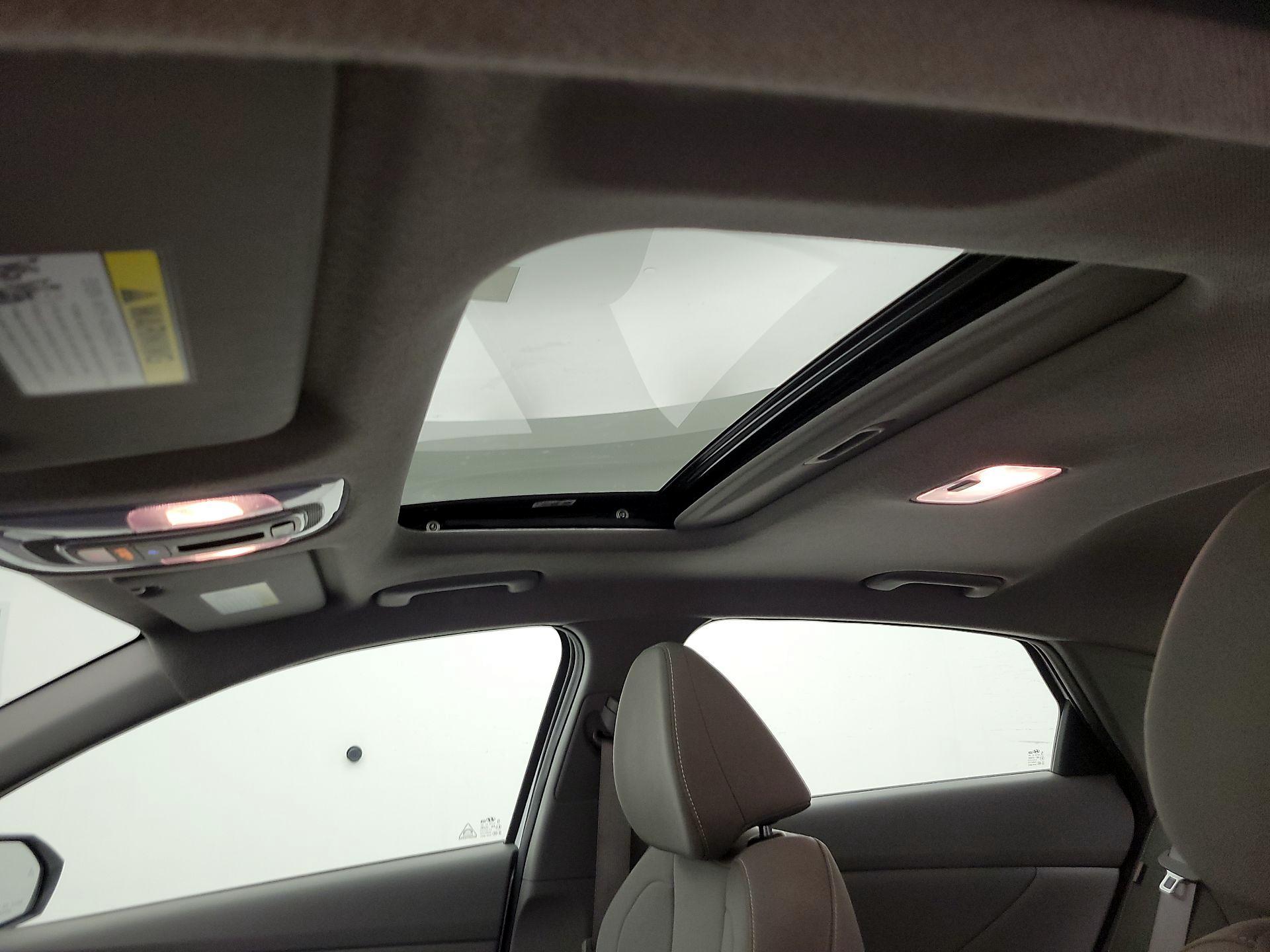 Thumbnail: 2025 Hyundai Elantra - 20