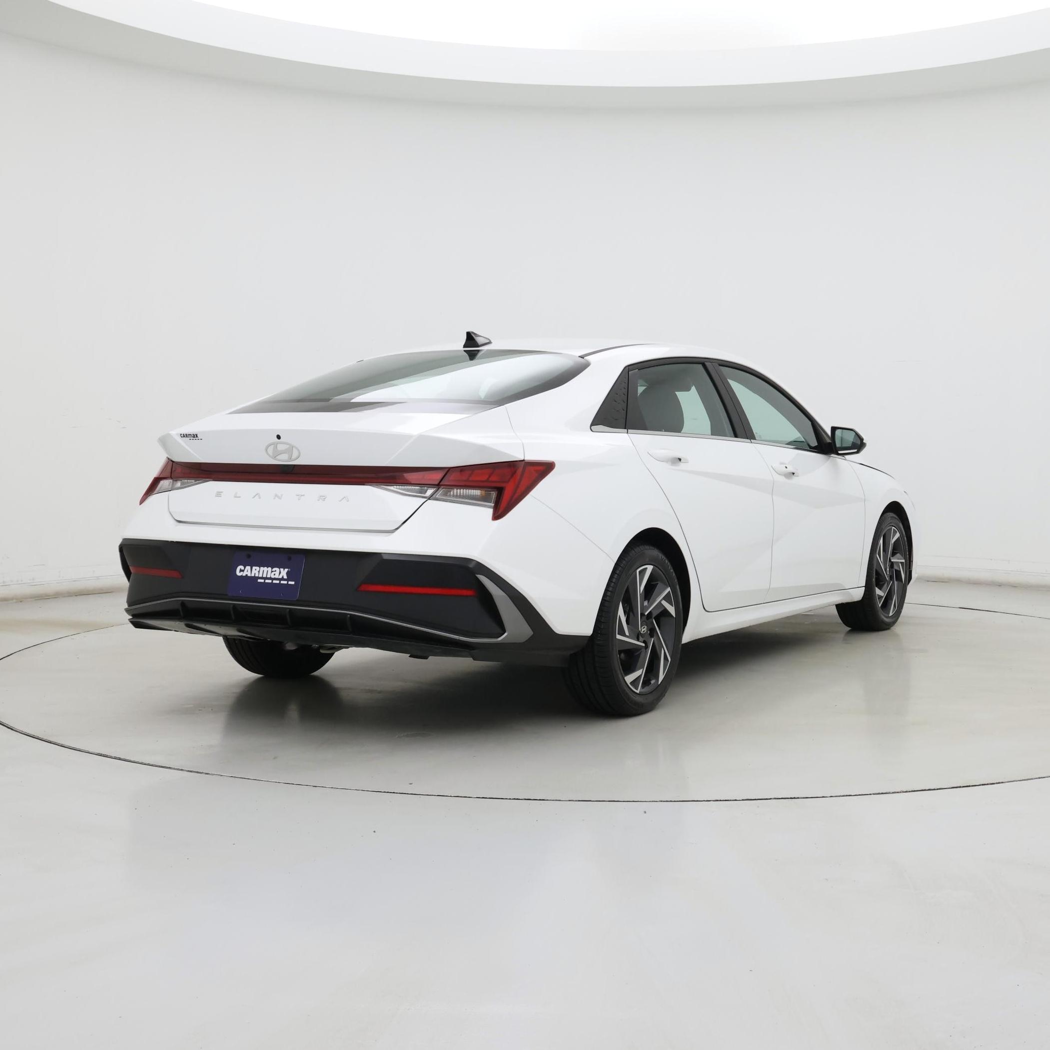 Thumbnail: 2025 Hyundai Elantra - 8