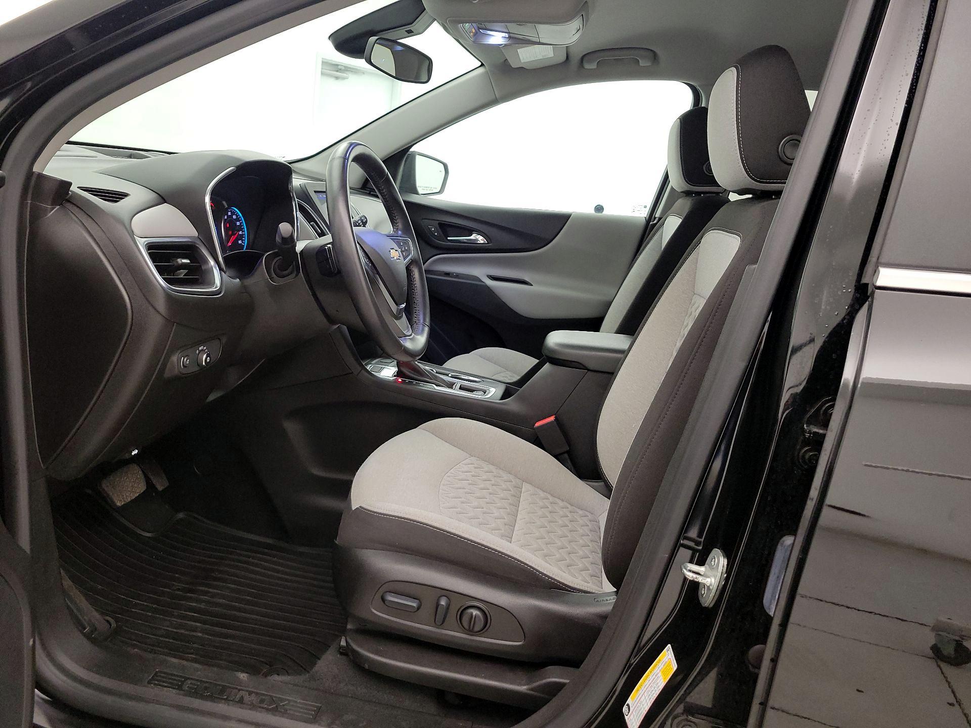 Thumbnail: 2022 Chevrolet Equinox - 11